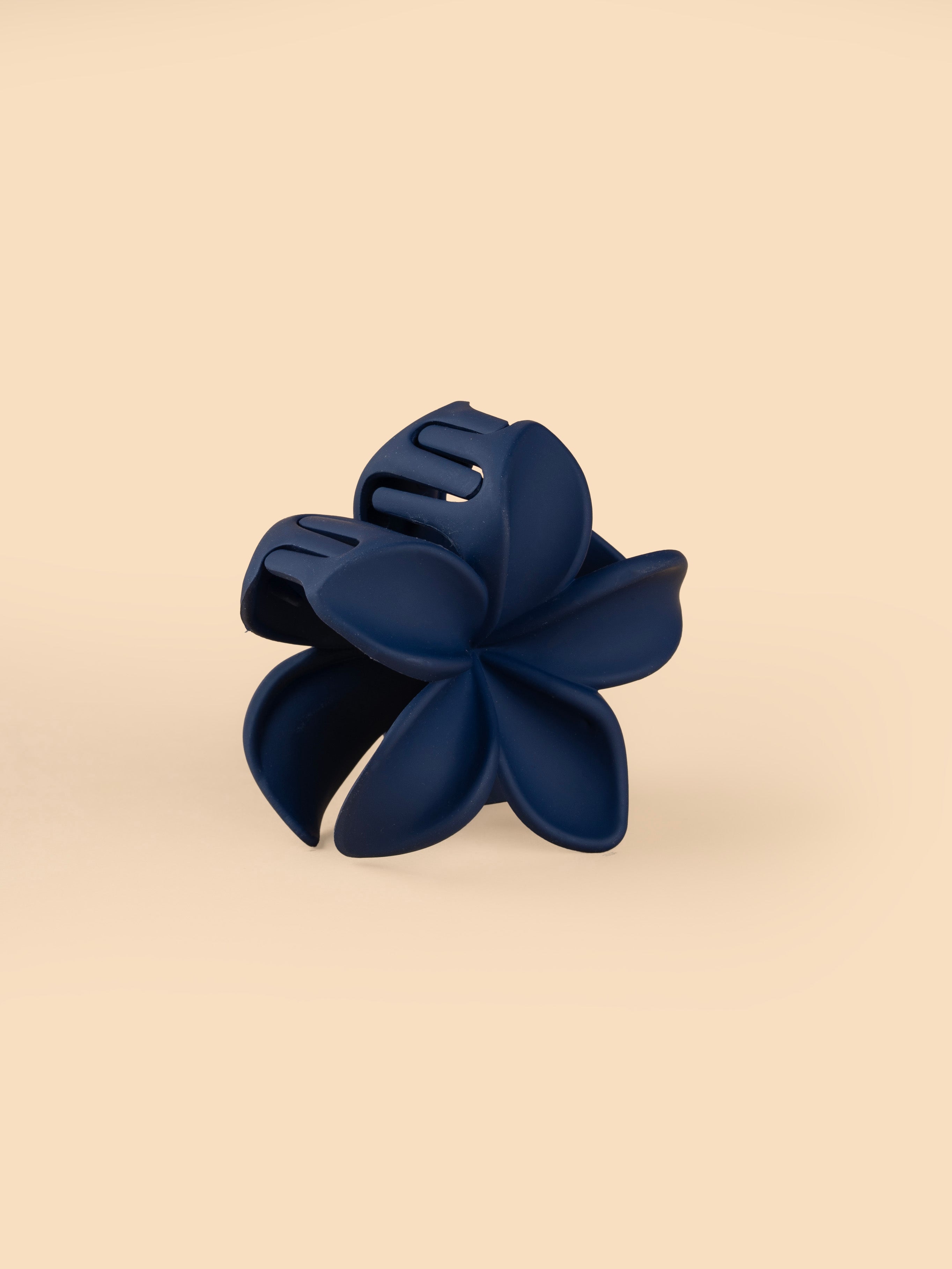 Matte Flower Claw - Medium