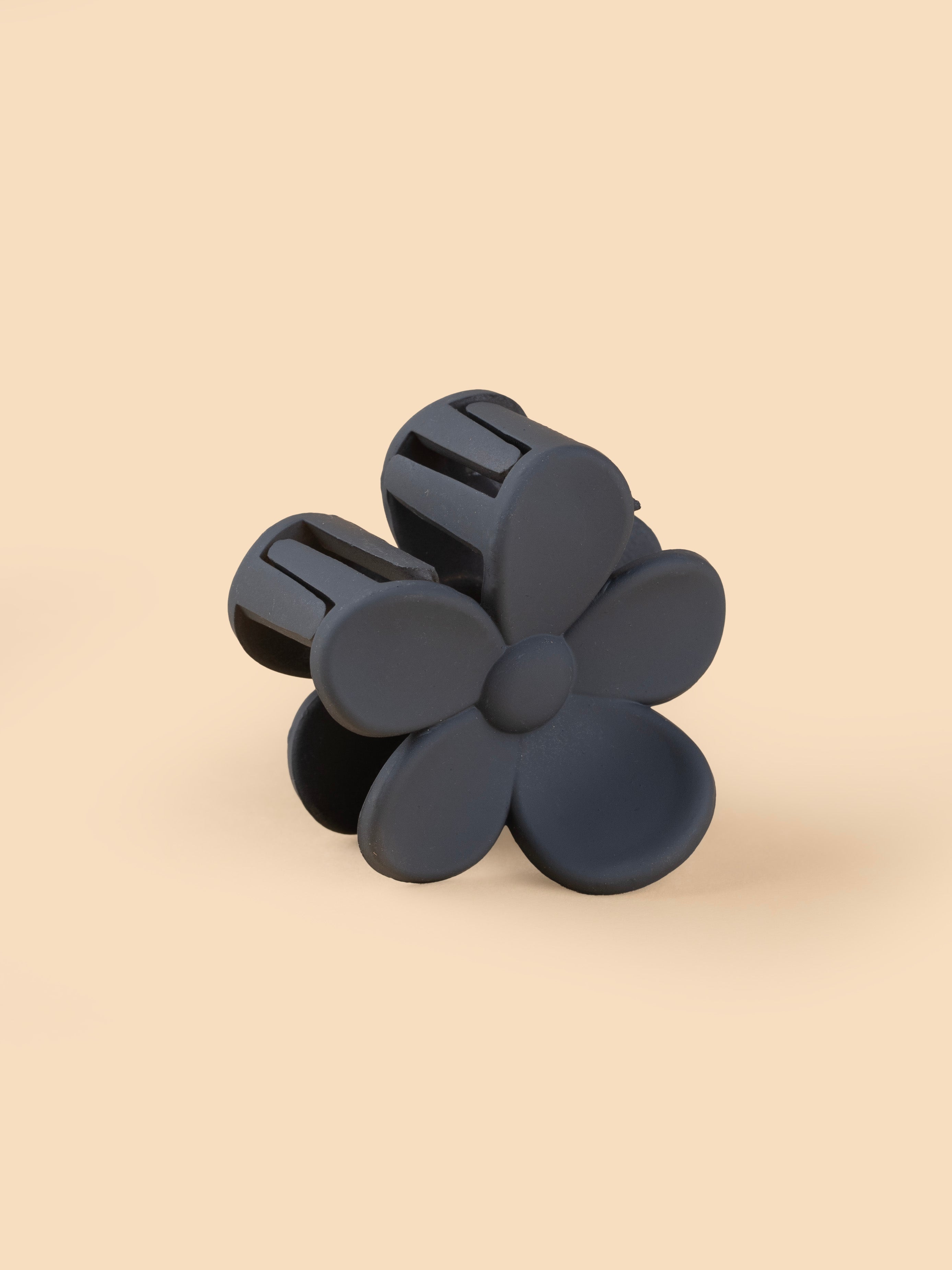 Matte Daisy Claw - Small