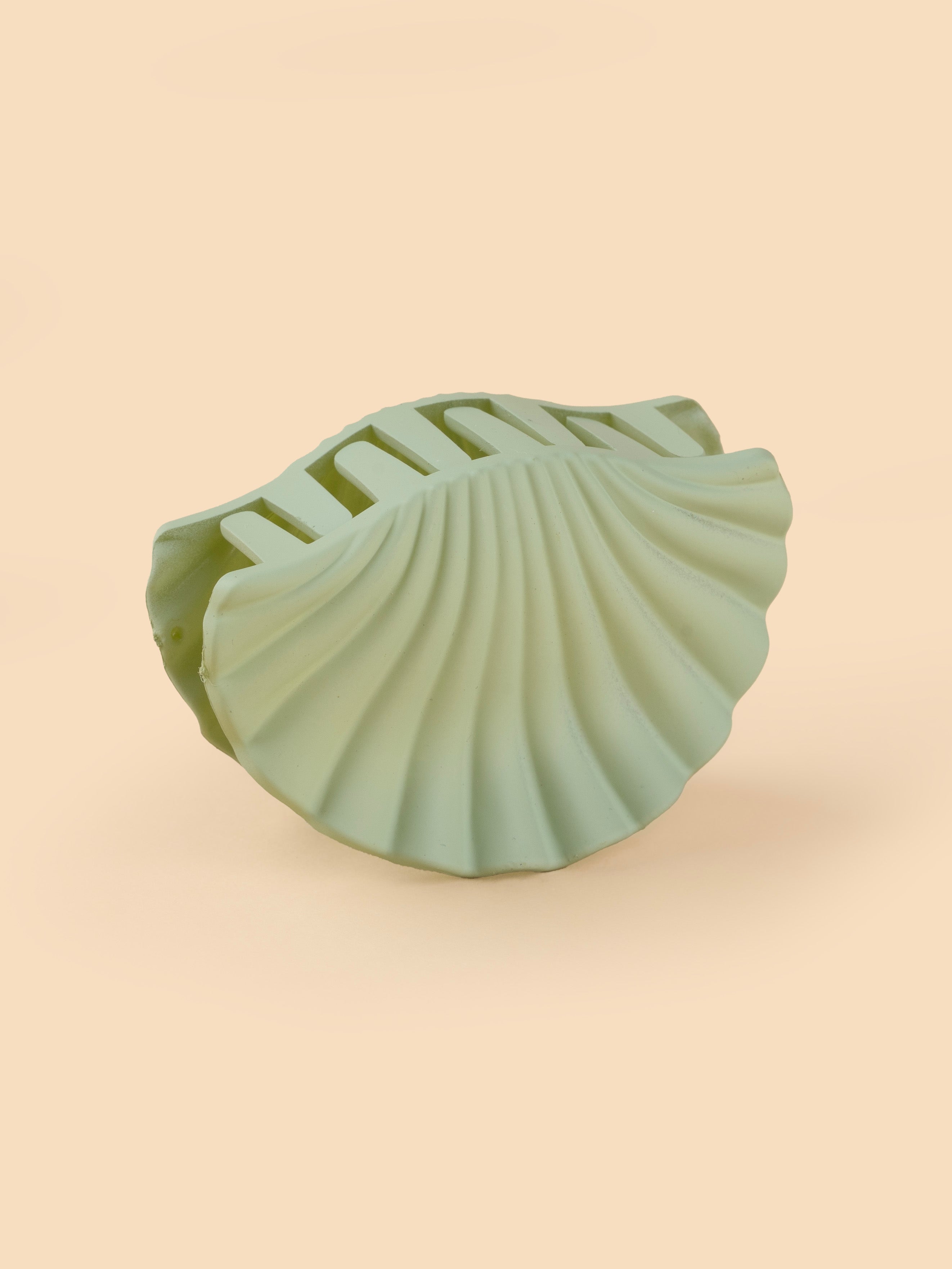 Matte Shell Claw - Medium