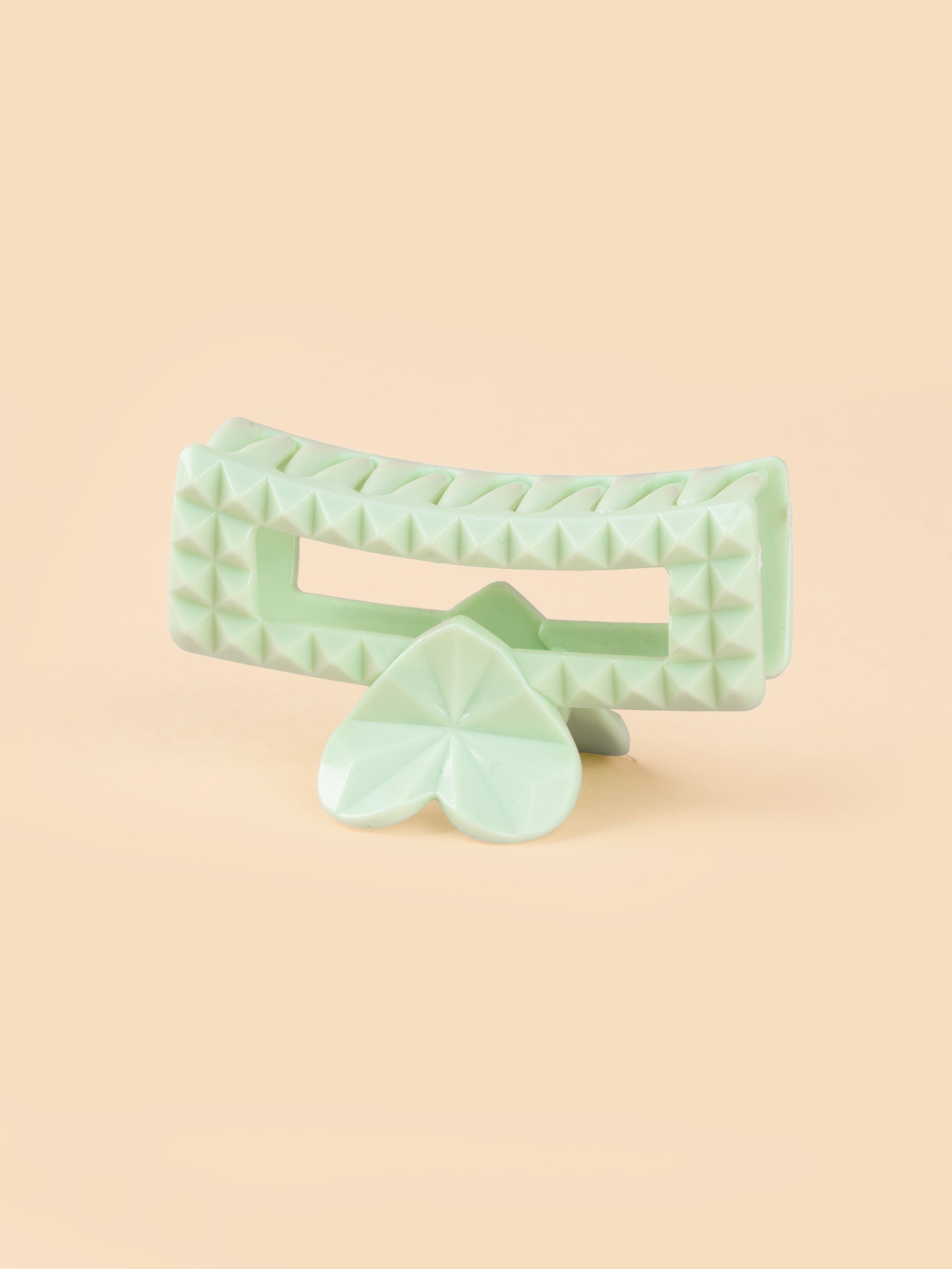 Studded Heart Frame Claw - Medium