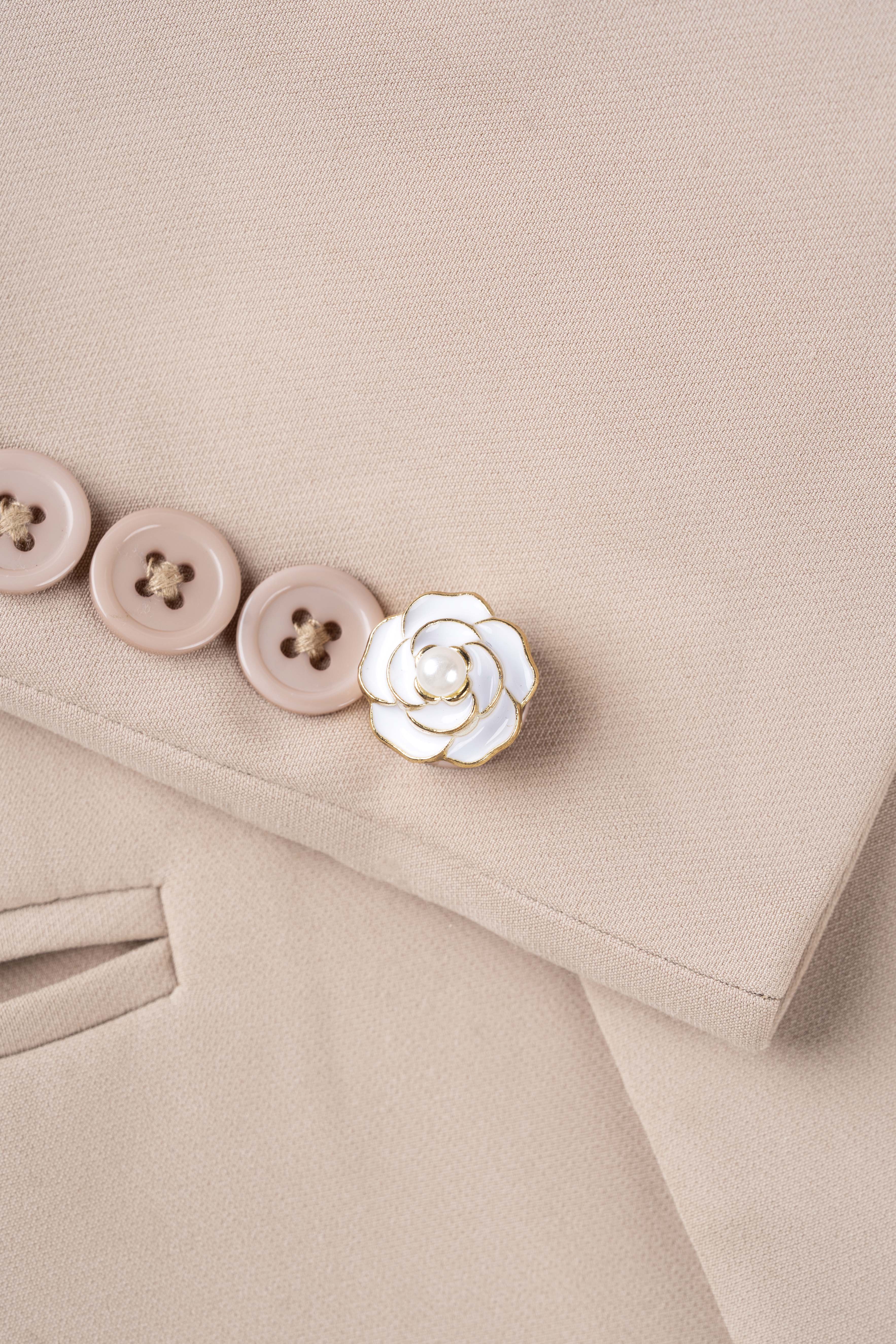 Camellia White – 1 Piece