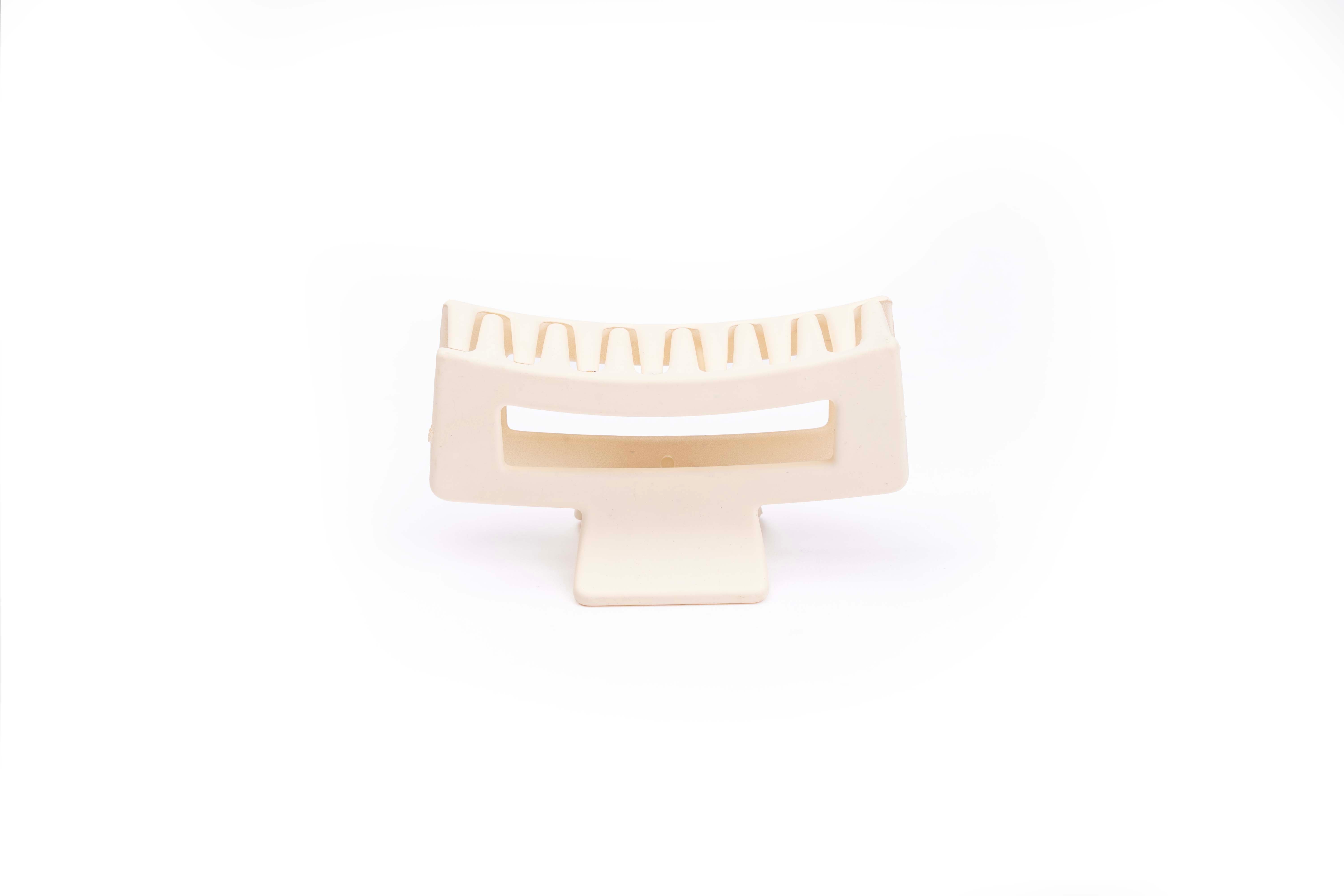 Soft Matte Edge Hair Claw