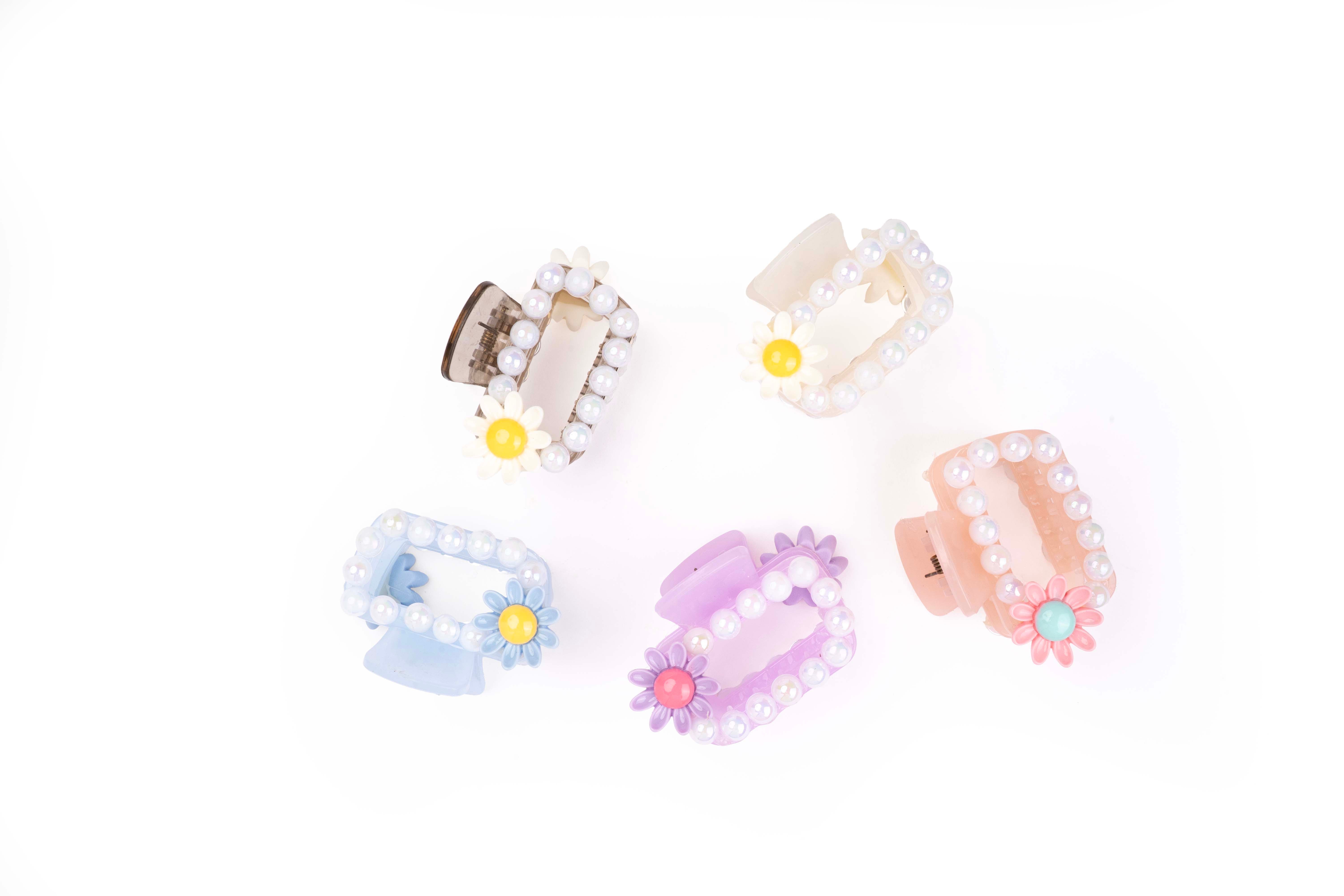 Pearl Daisy Hair Claw Set of 5 Pcs