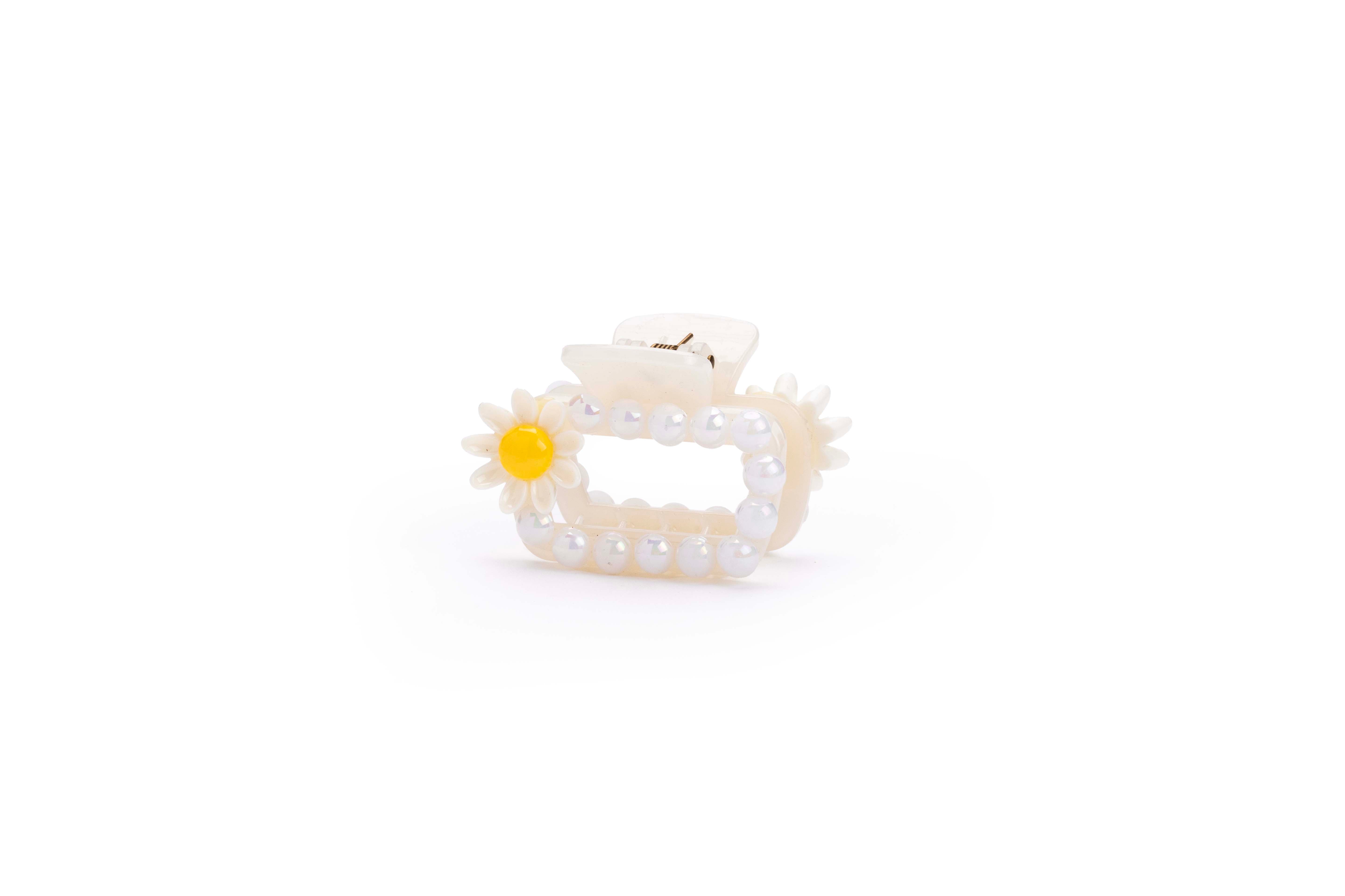 Pearl Daisy Hair Claw