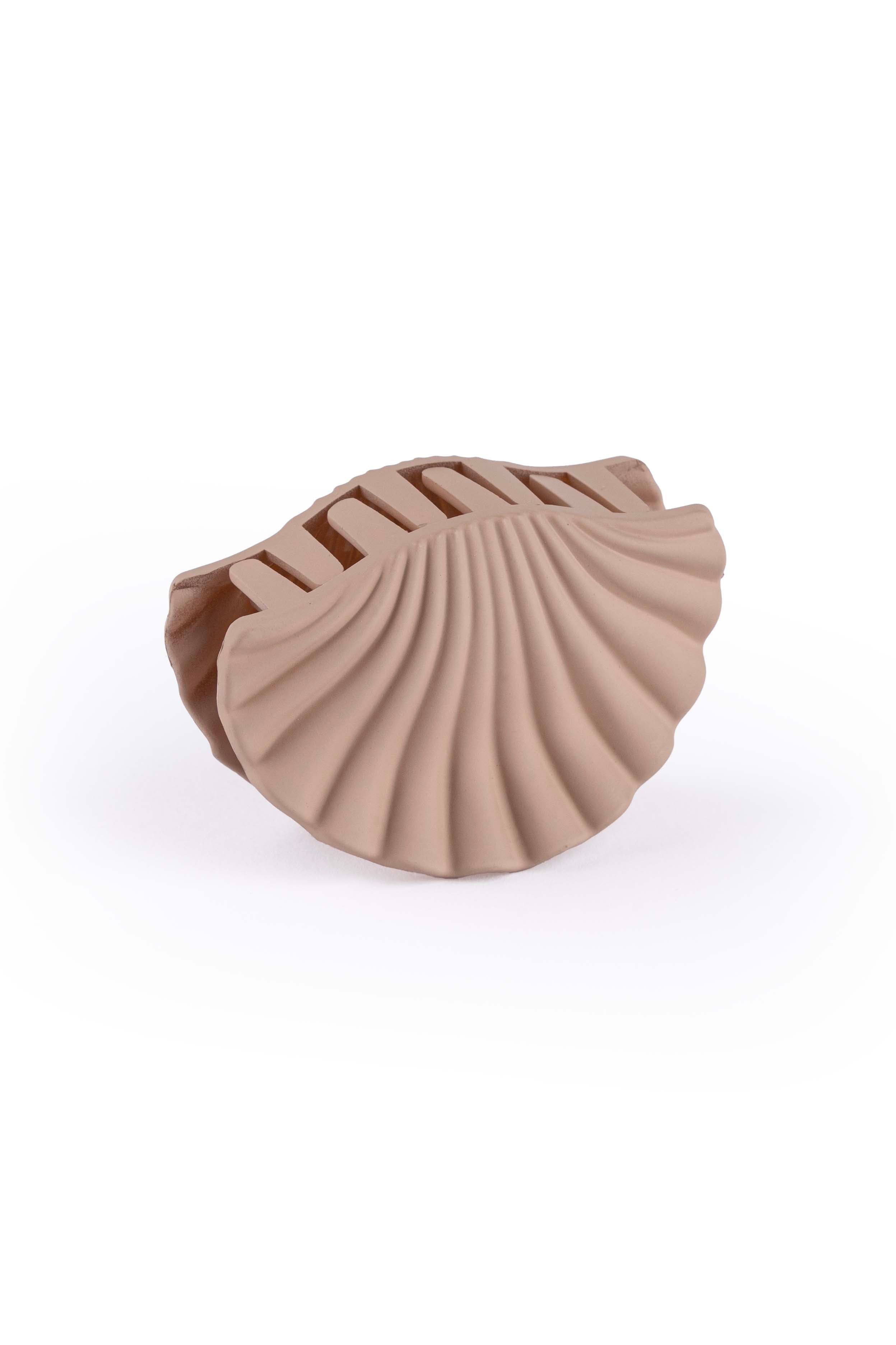 Matte Shell Claw - Medium
