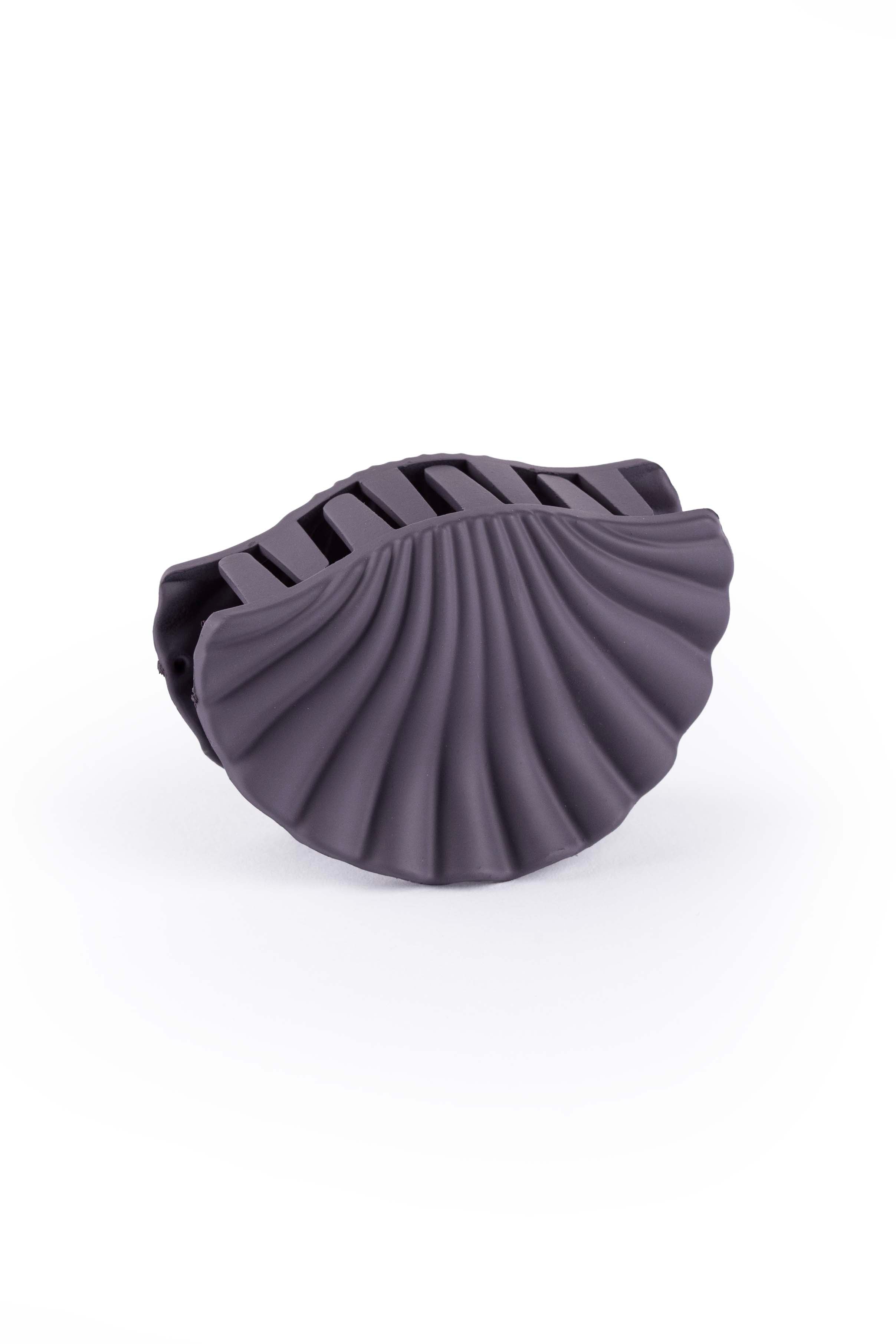 Matte Shell Claw - Medium