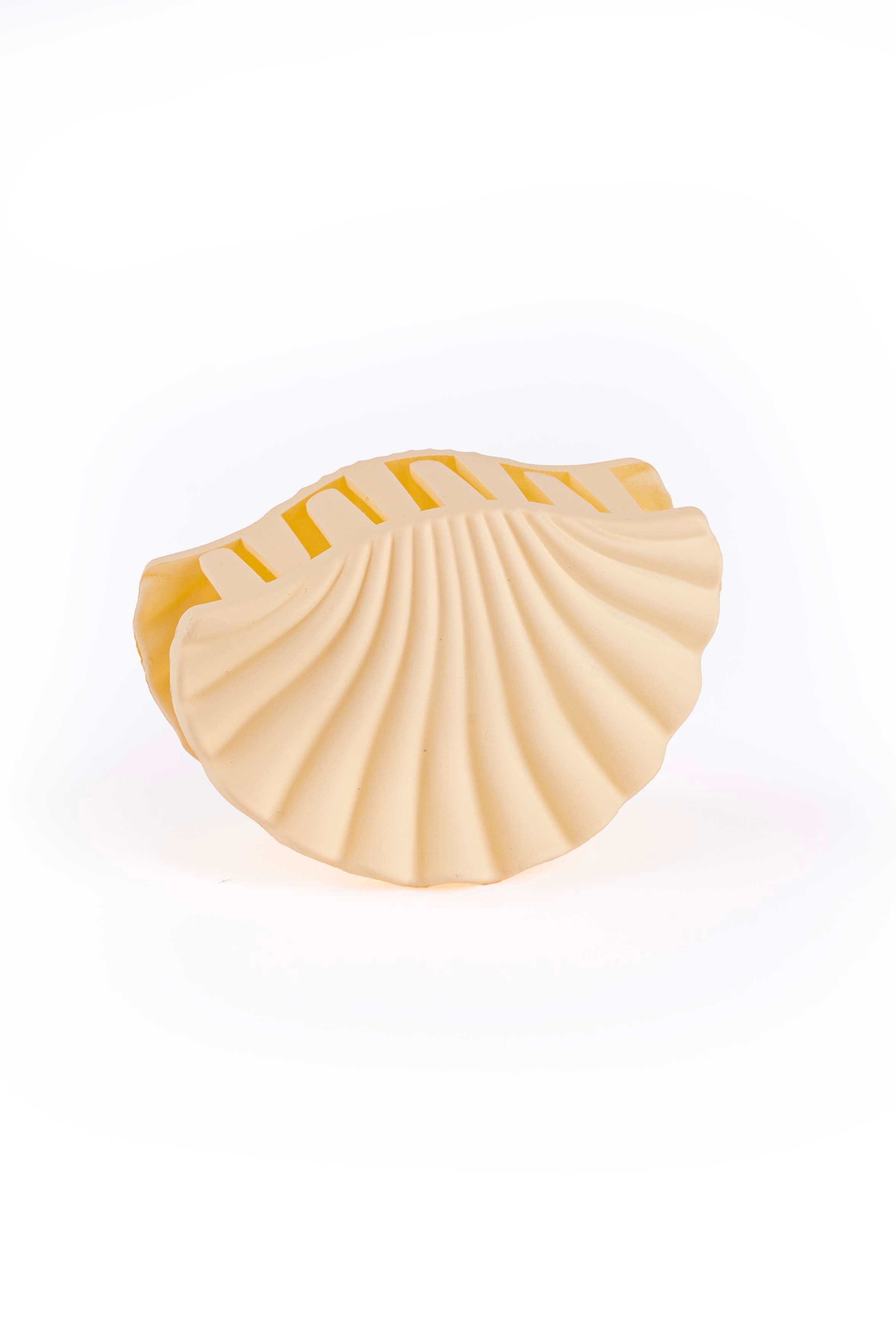 Matte Shell Claw - Medium