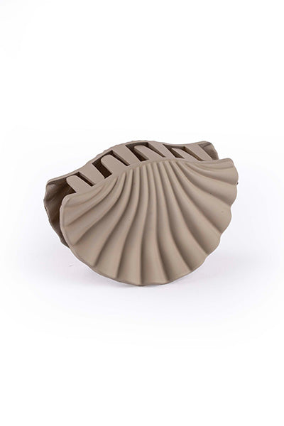Matte Shell Claw - Medium
