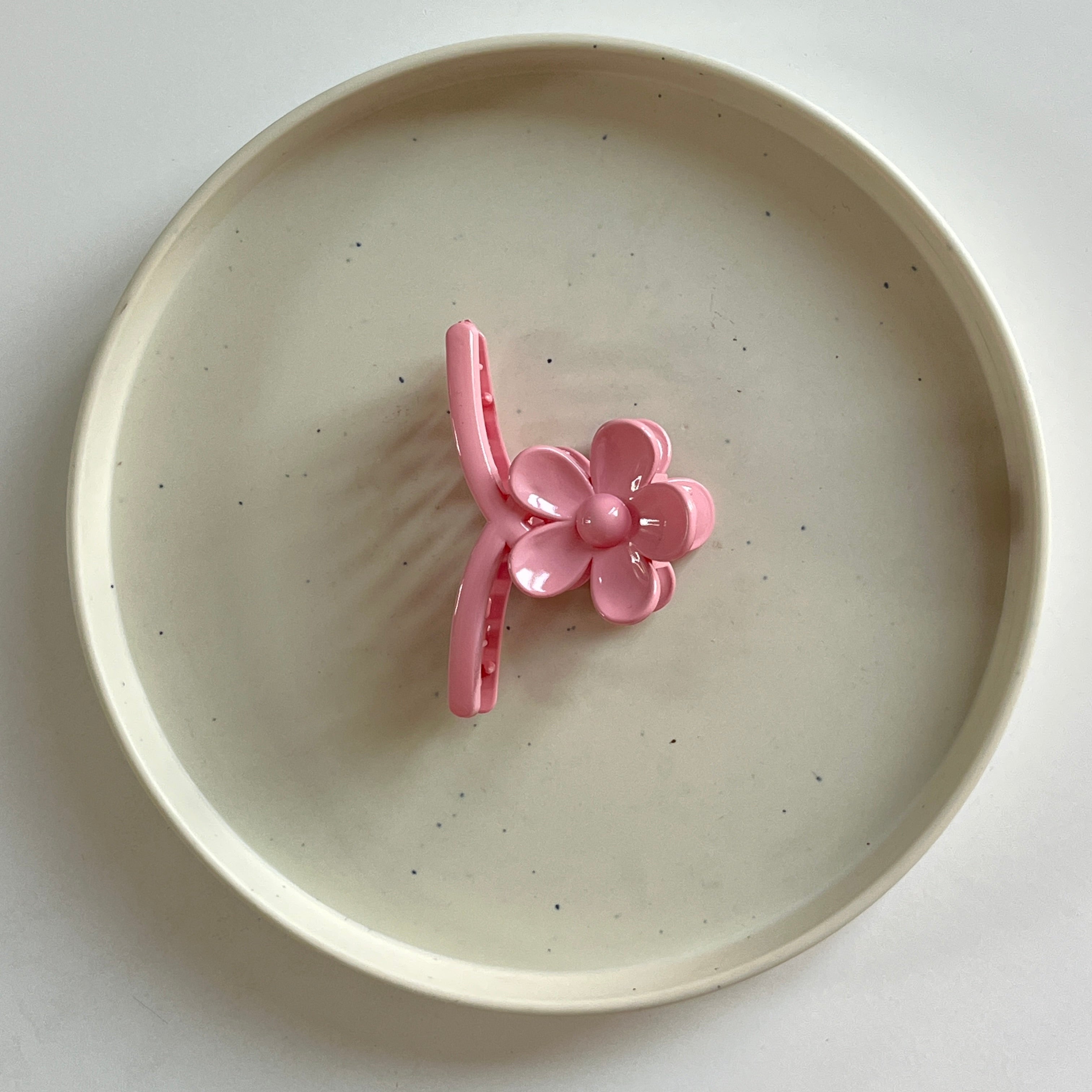 Daisy Arc Medium Hair Claw