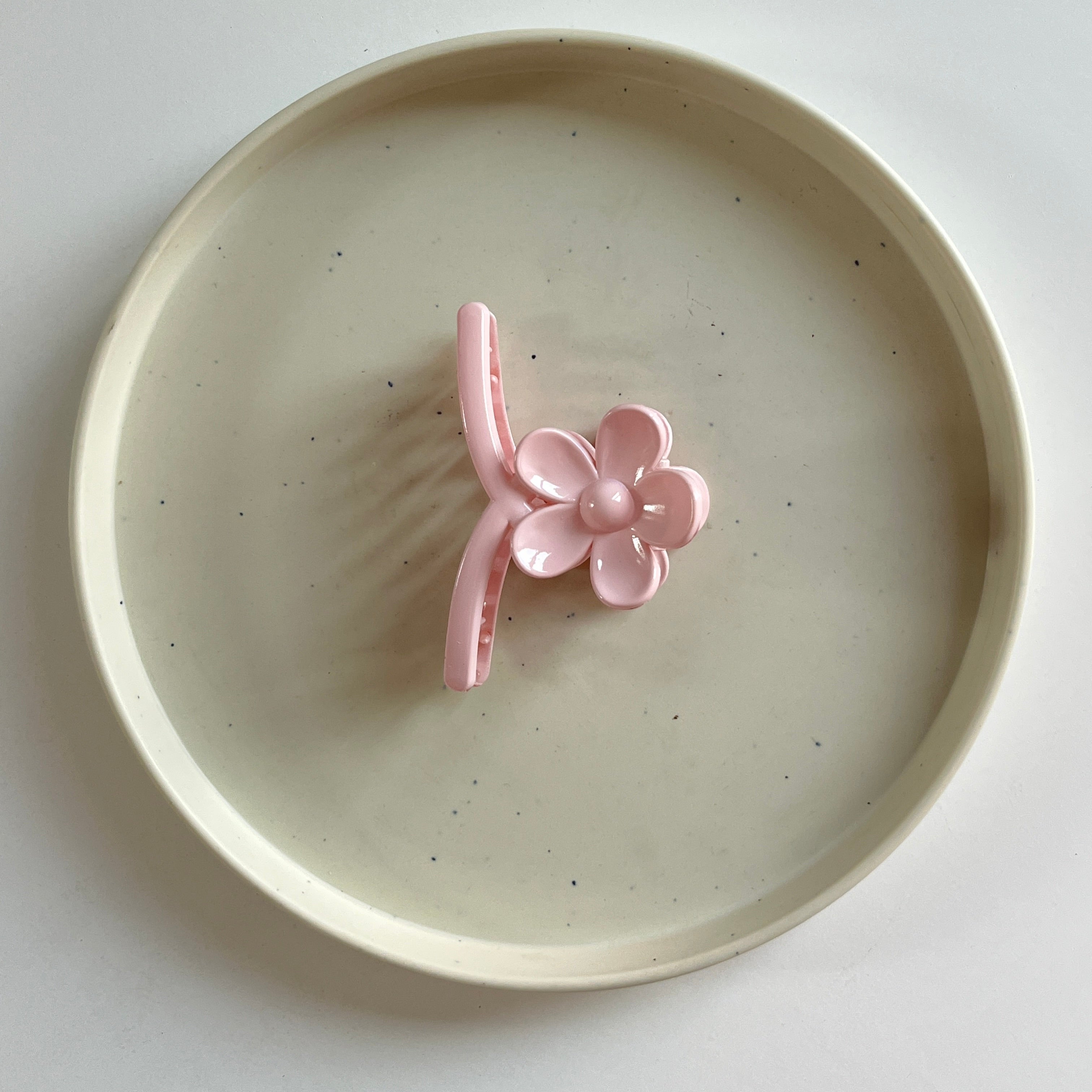 Daisy Arc Medium Hair Claw