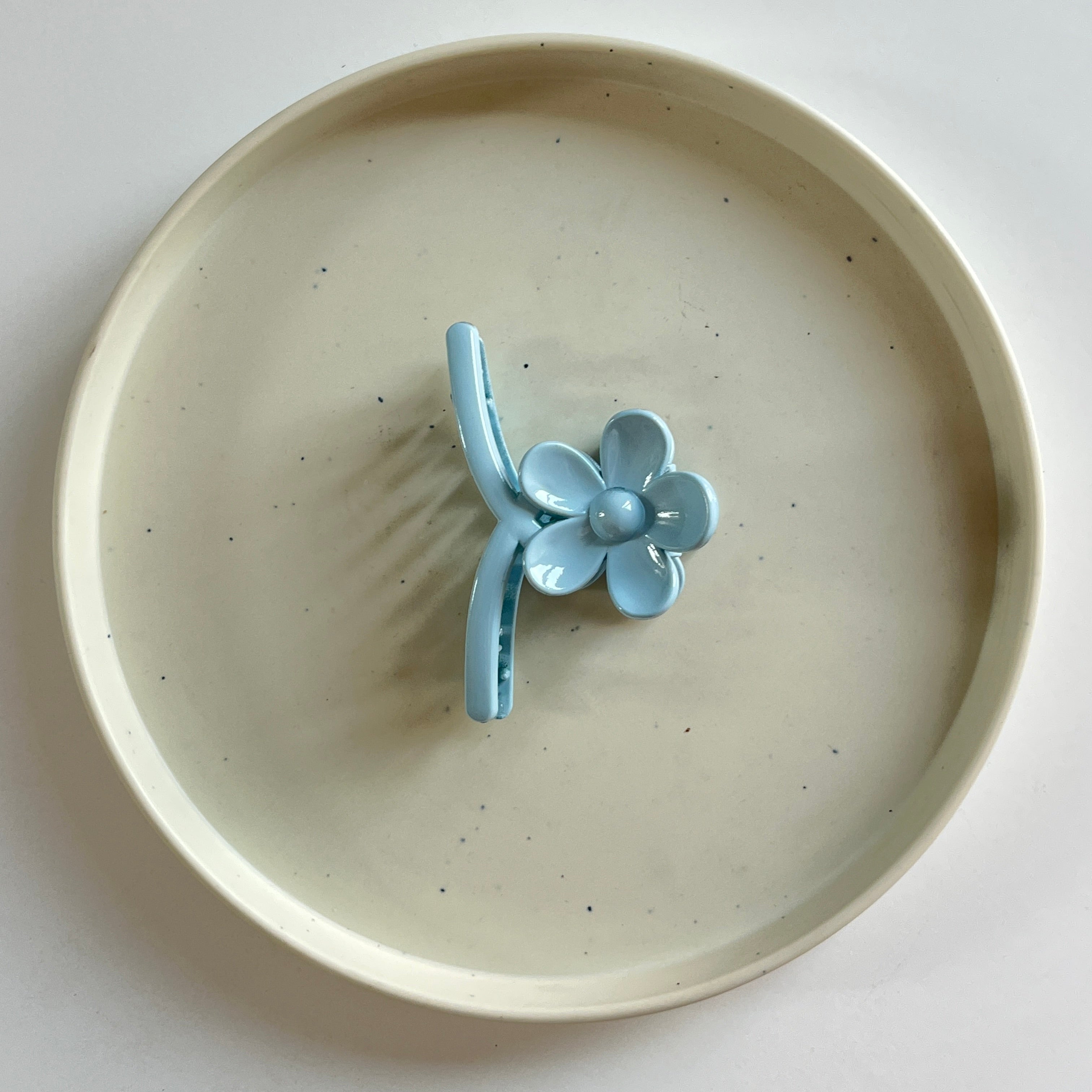 Daisy Arc Medium Hair Claw