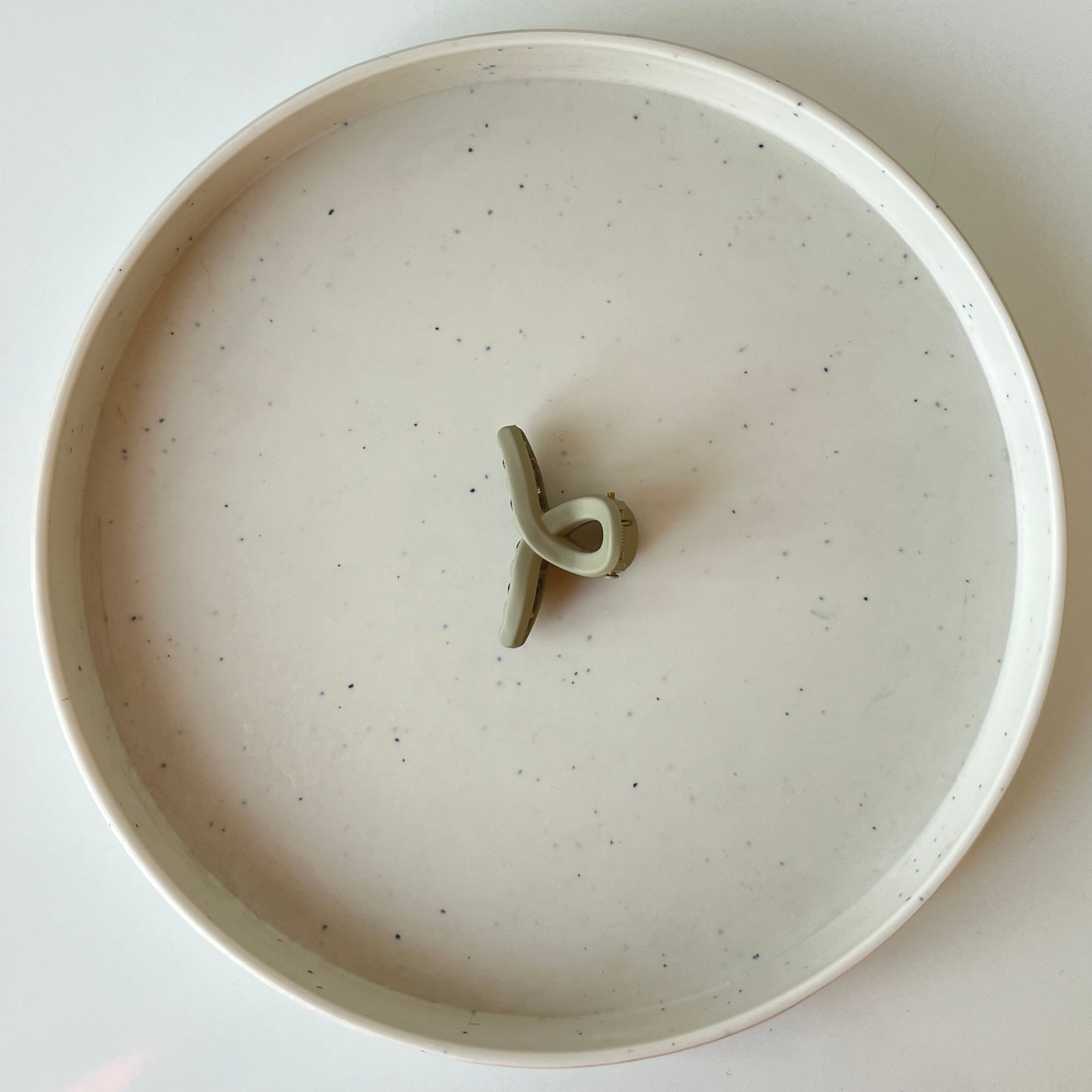 Matte Twist – Small Hair Claw