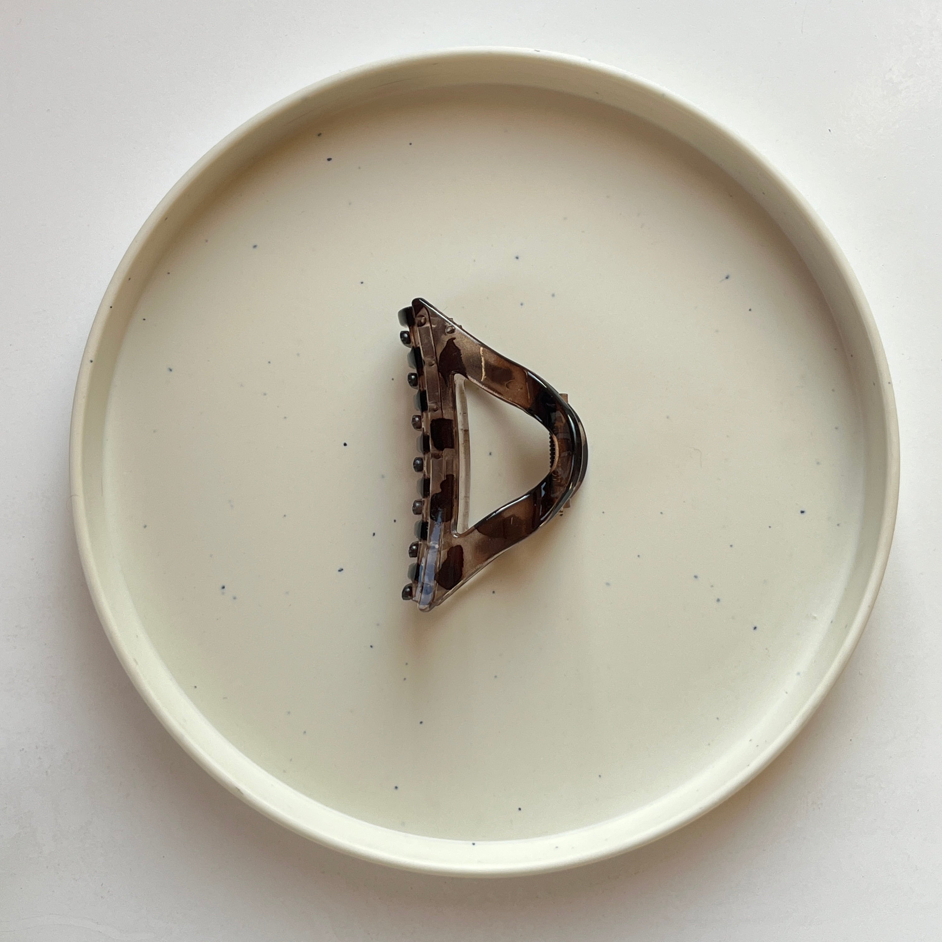 Triangle Grip Medium Hair Claw