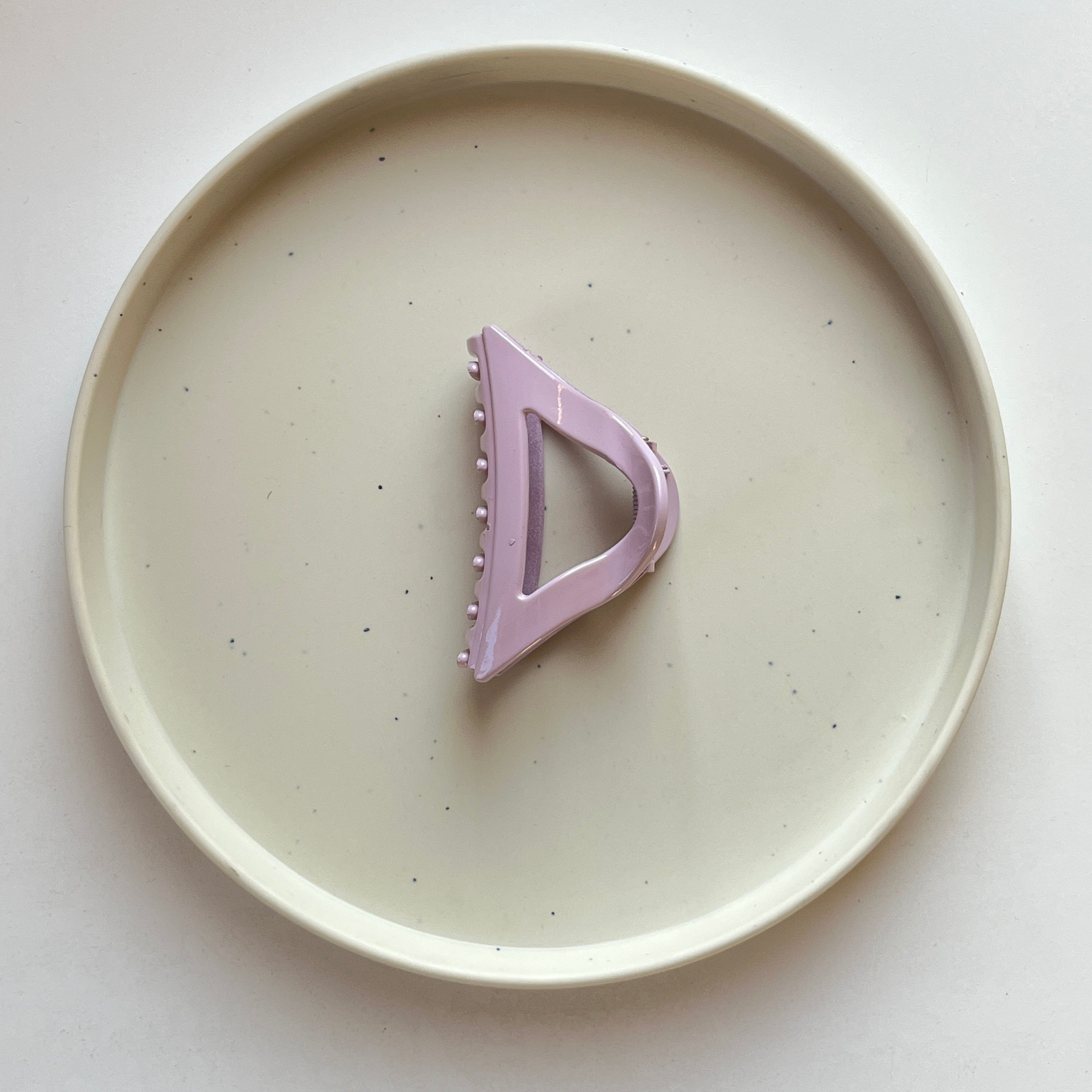 Triangle Grip Medium Hair Claw