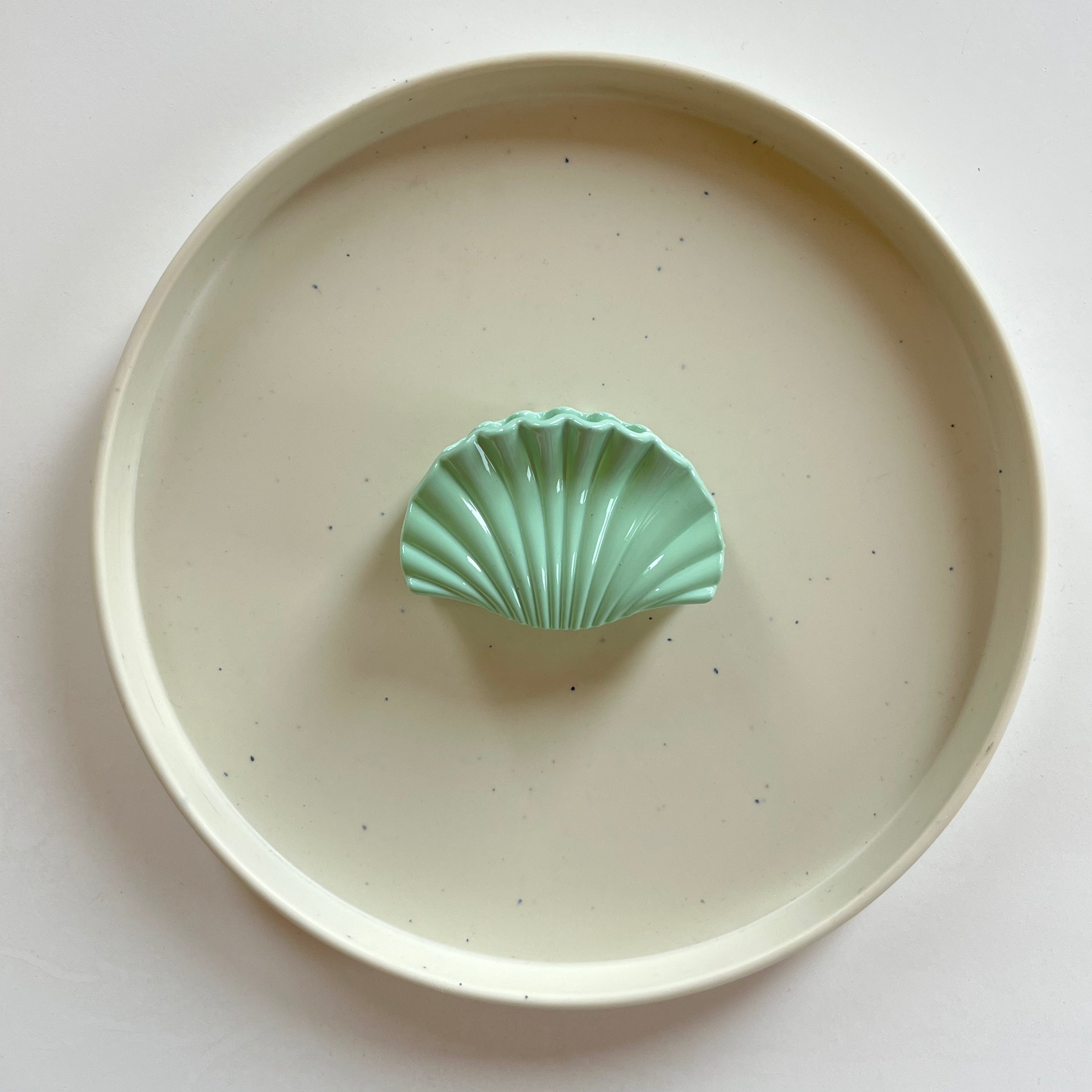 Shell Arc Medium Hair Claw