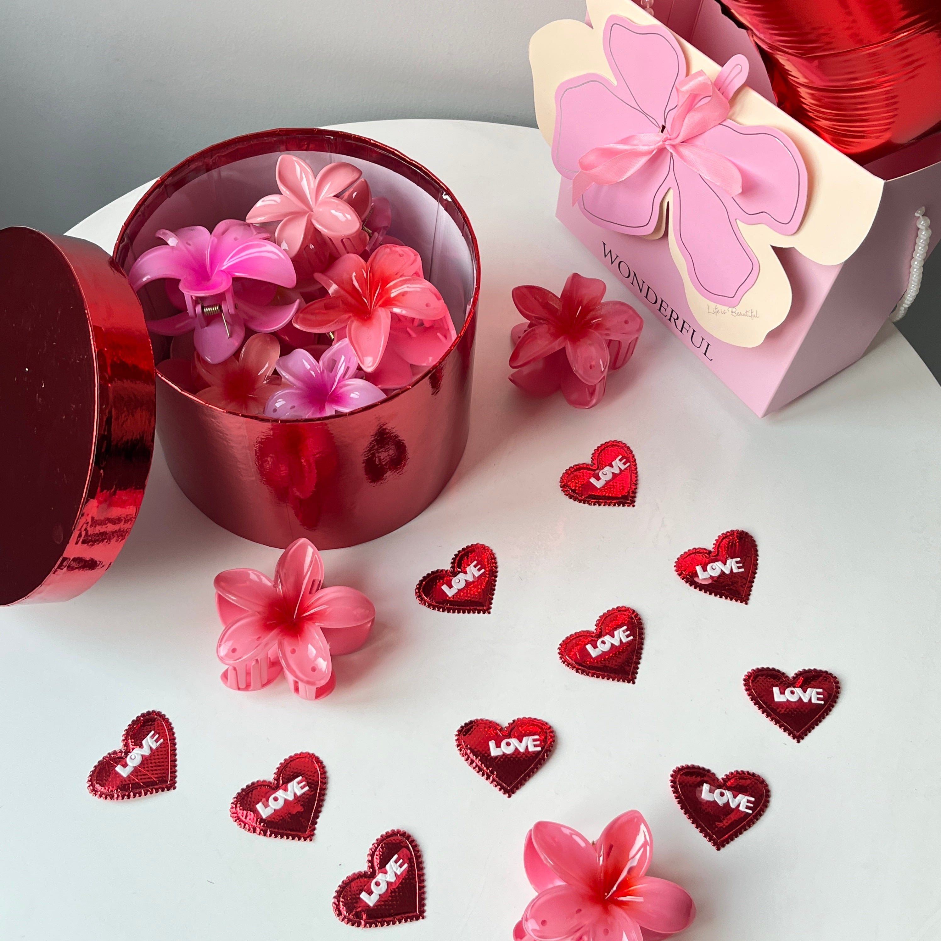 Scarlet Bloom Gift Box Set of 10