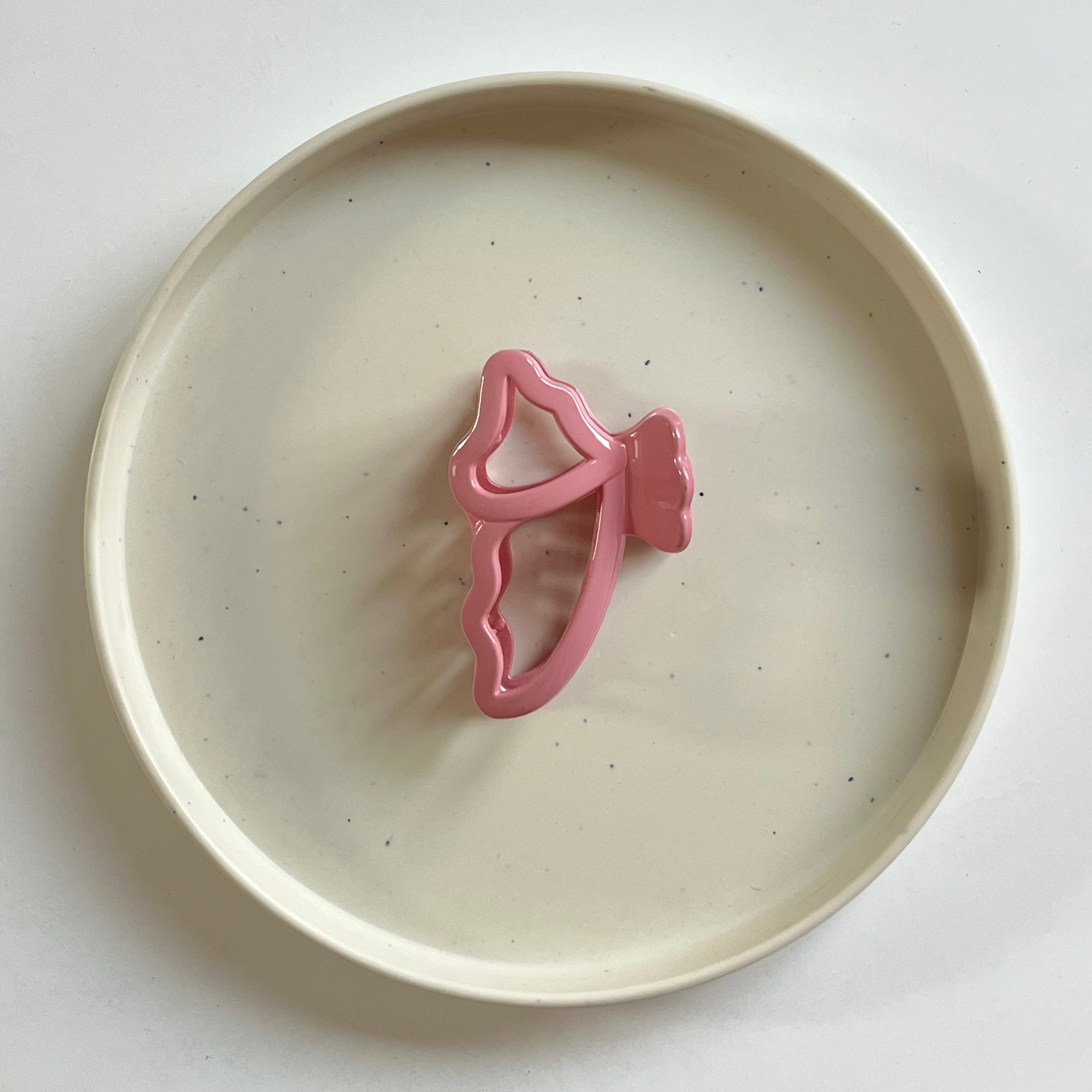 Flutter Wing Medium Hair Claw