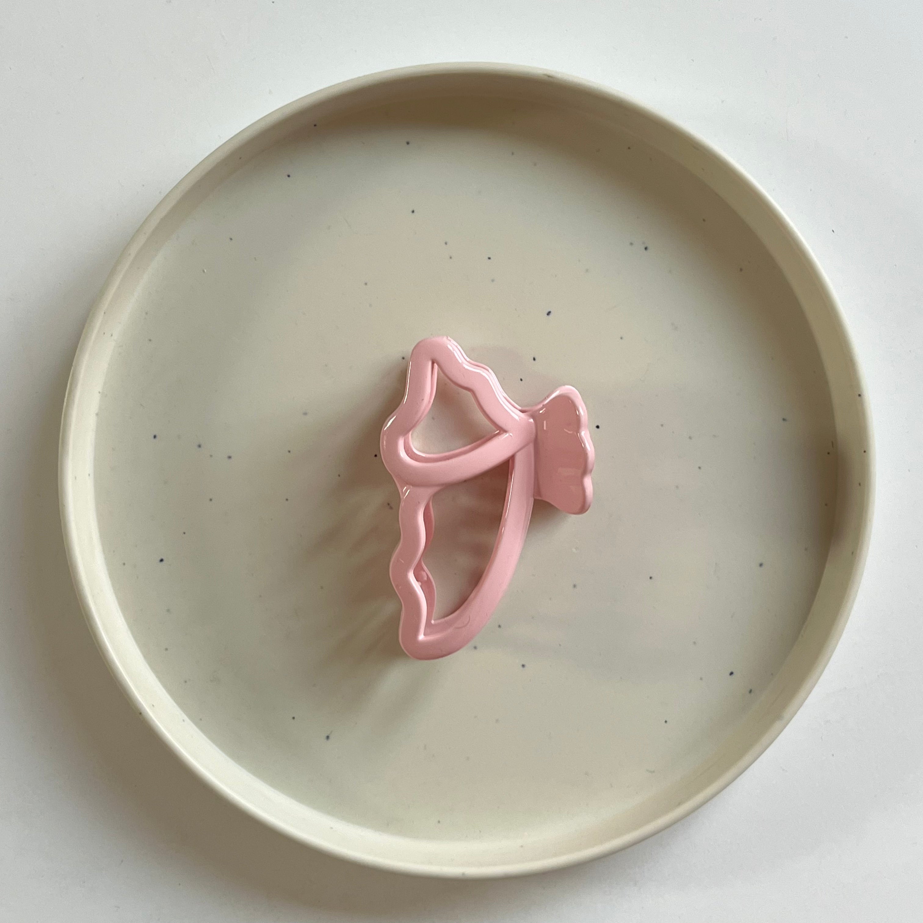 Flutter Wing Medium Hair Claw