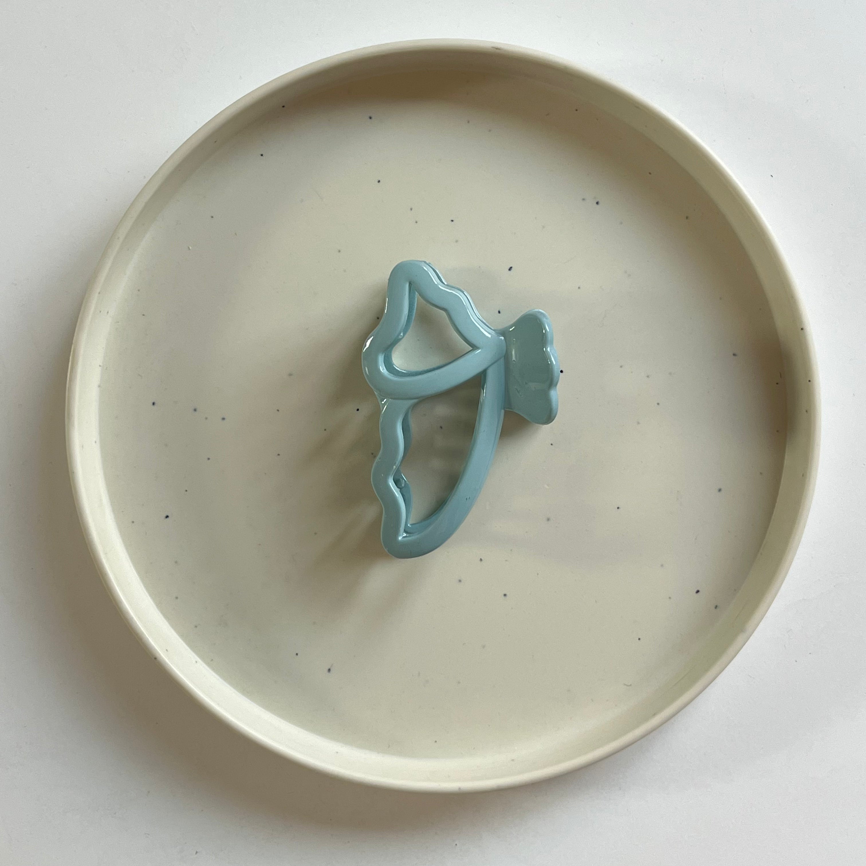 Flutter Wing Medium Hair Claw