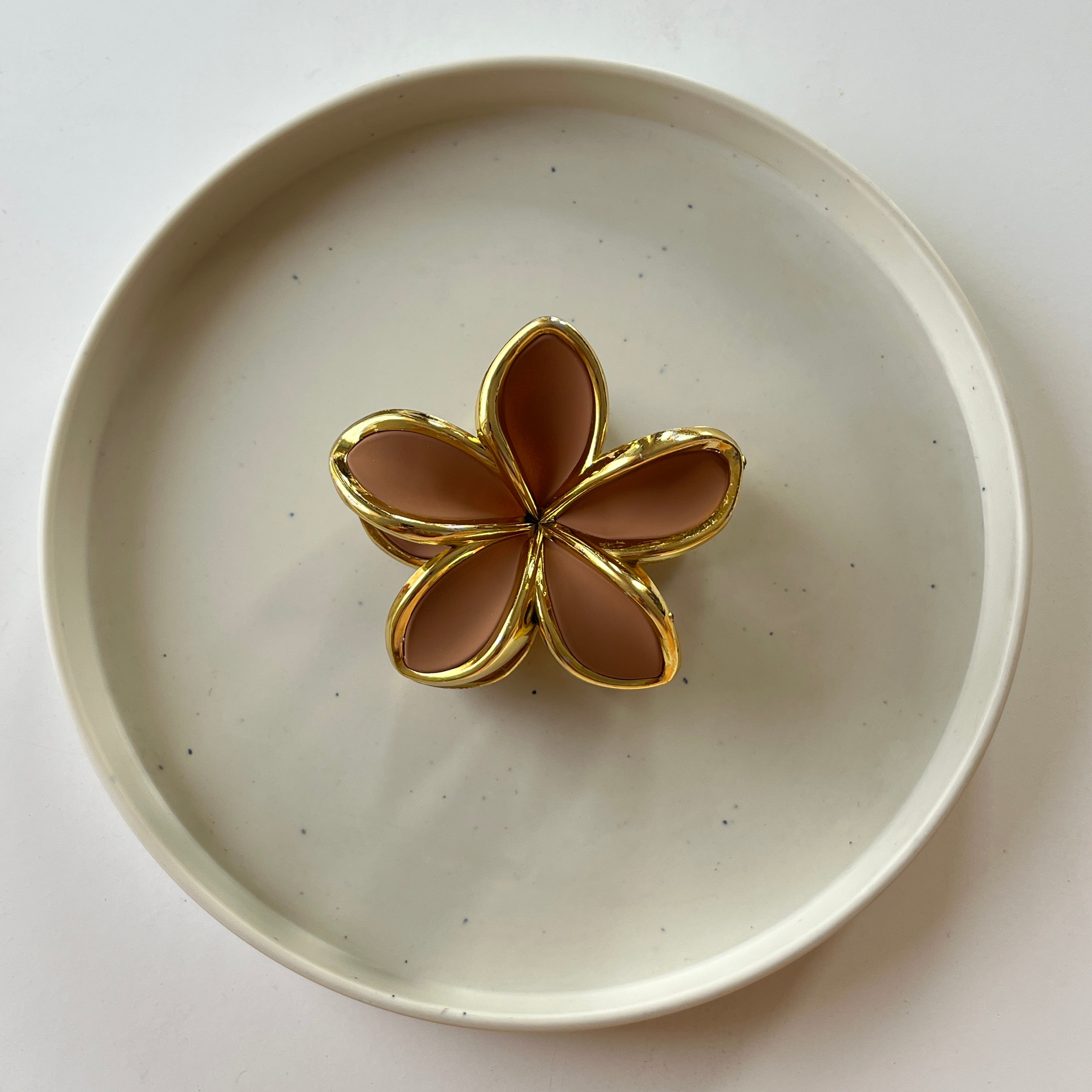 Gold Outline Bloom Hair Claw