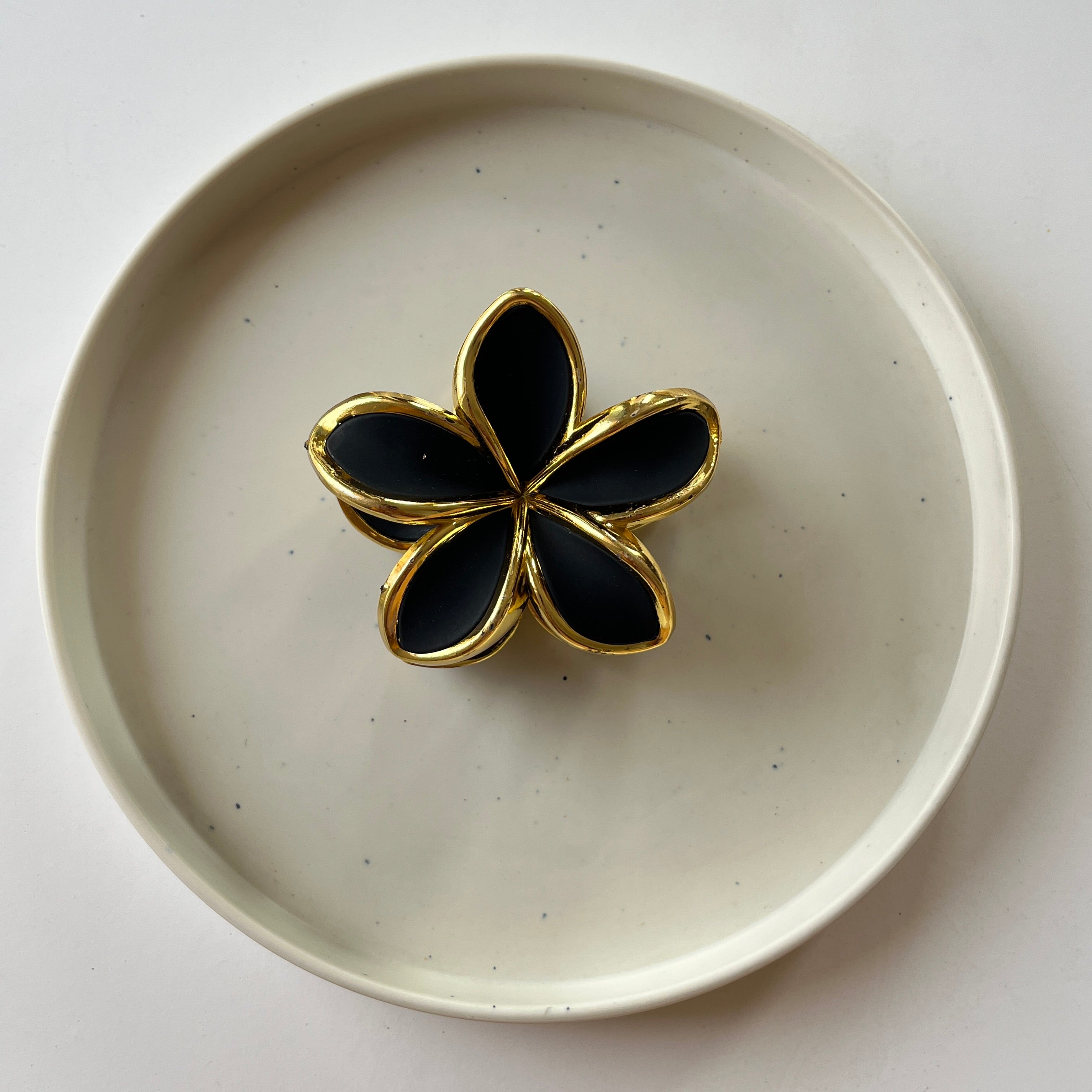 Gold Outline Bloom Hair Claw