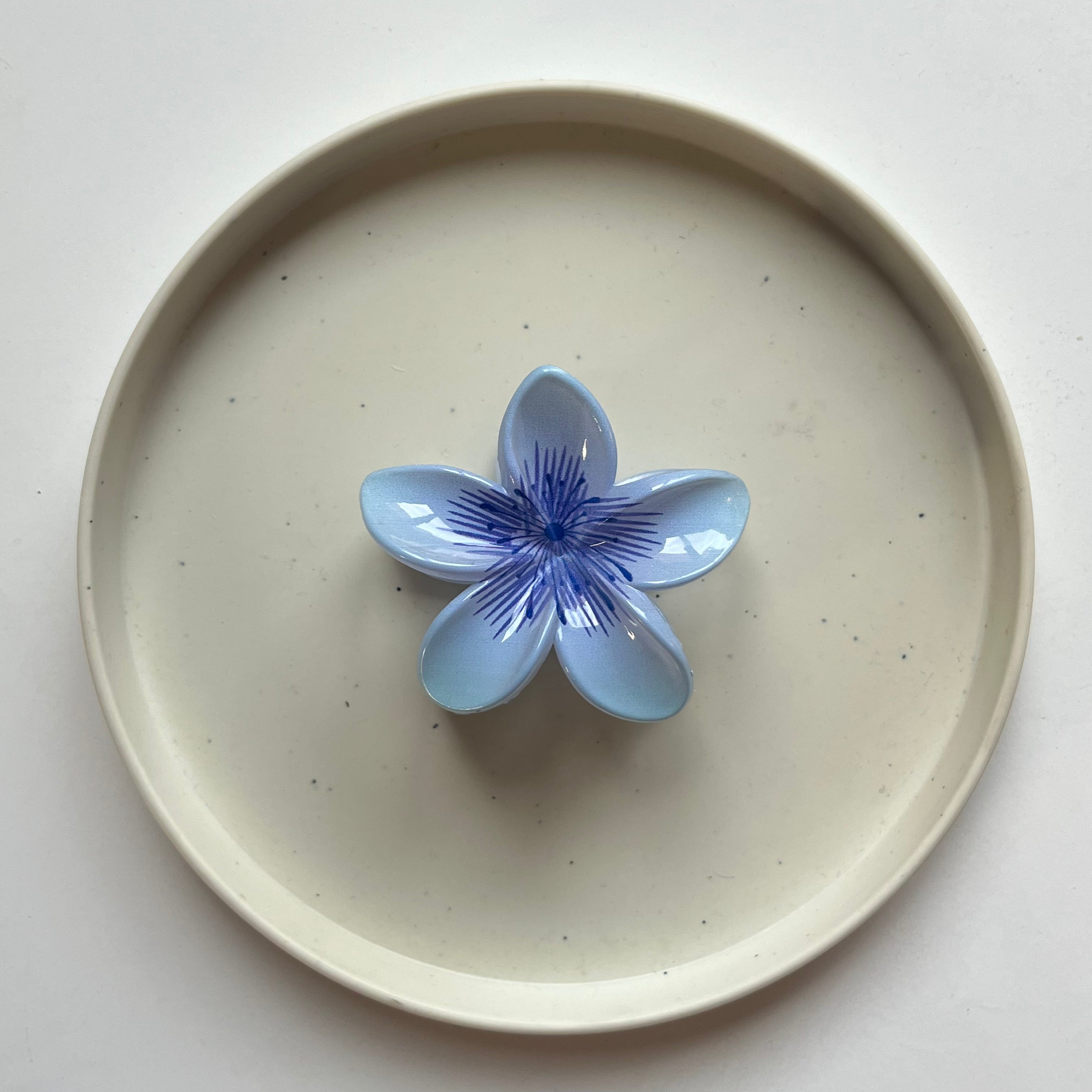 Glossy Petal Bloom Hair Claw