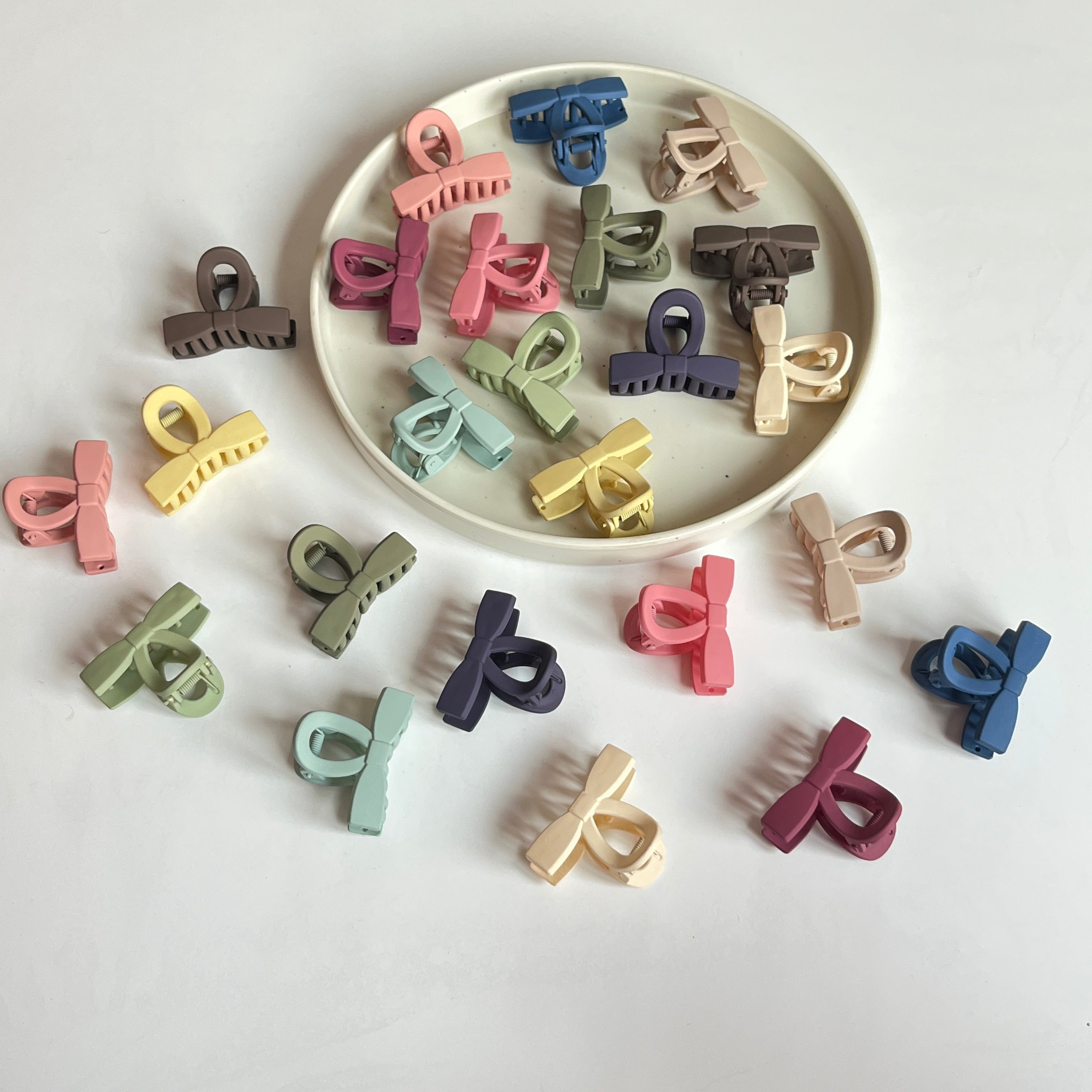 Bow Hair Claw – Set of 24