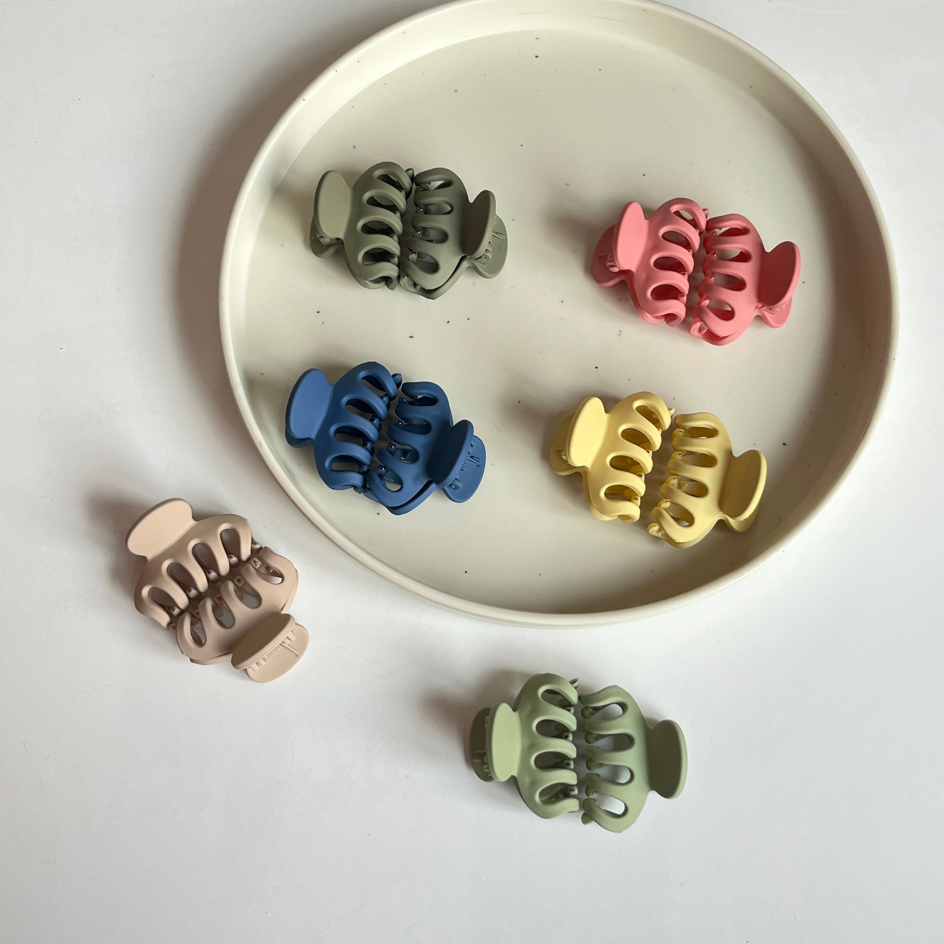 Mini Classic Hair Claw – Set of 12