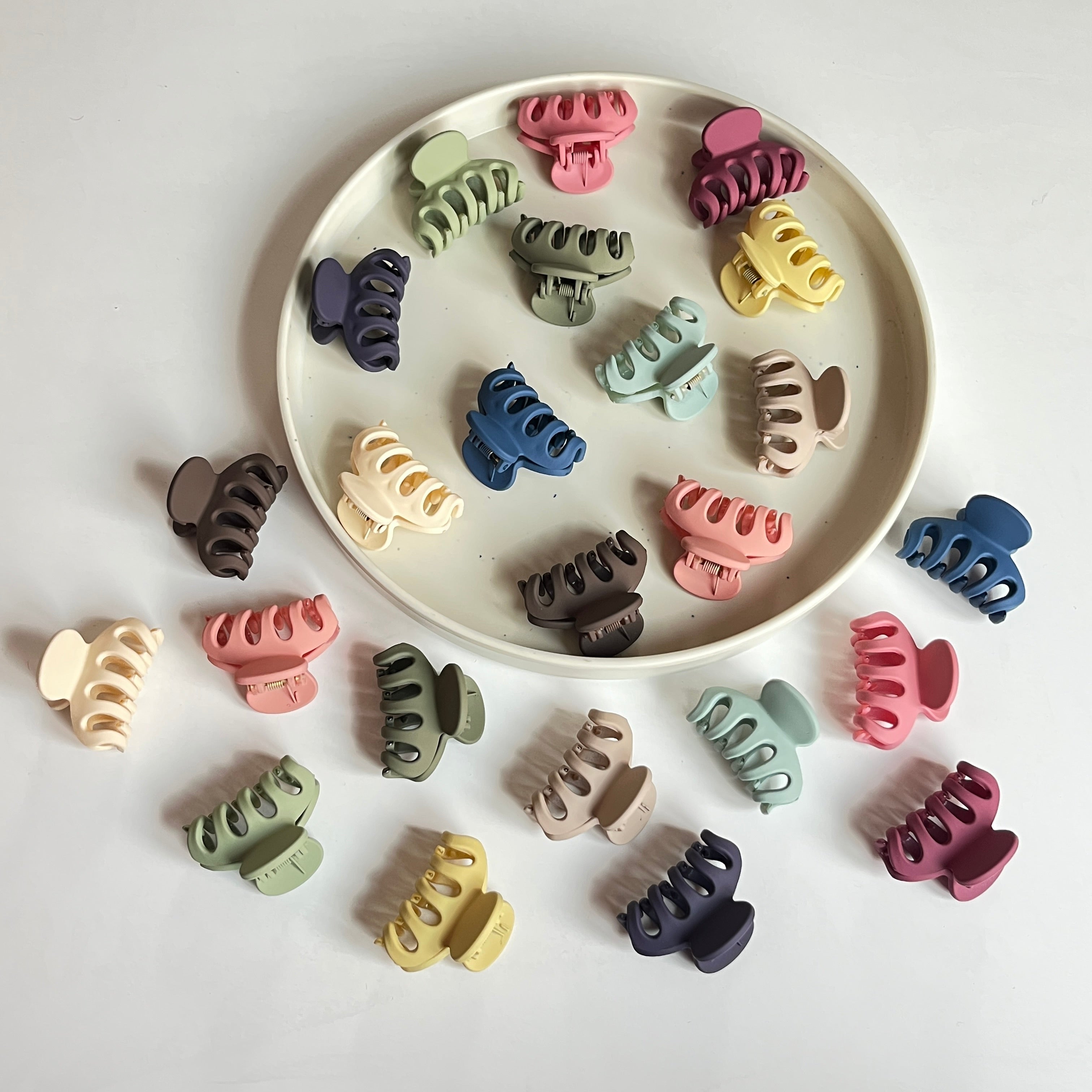 Mini Classic Hair Claw – Set of 24