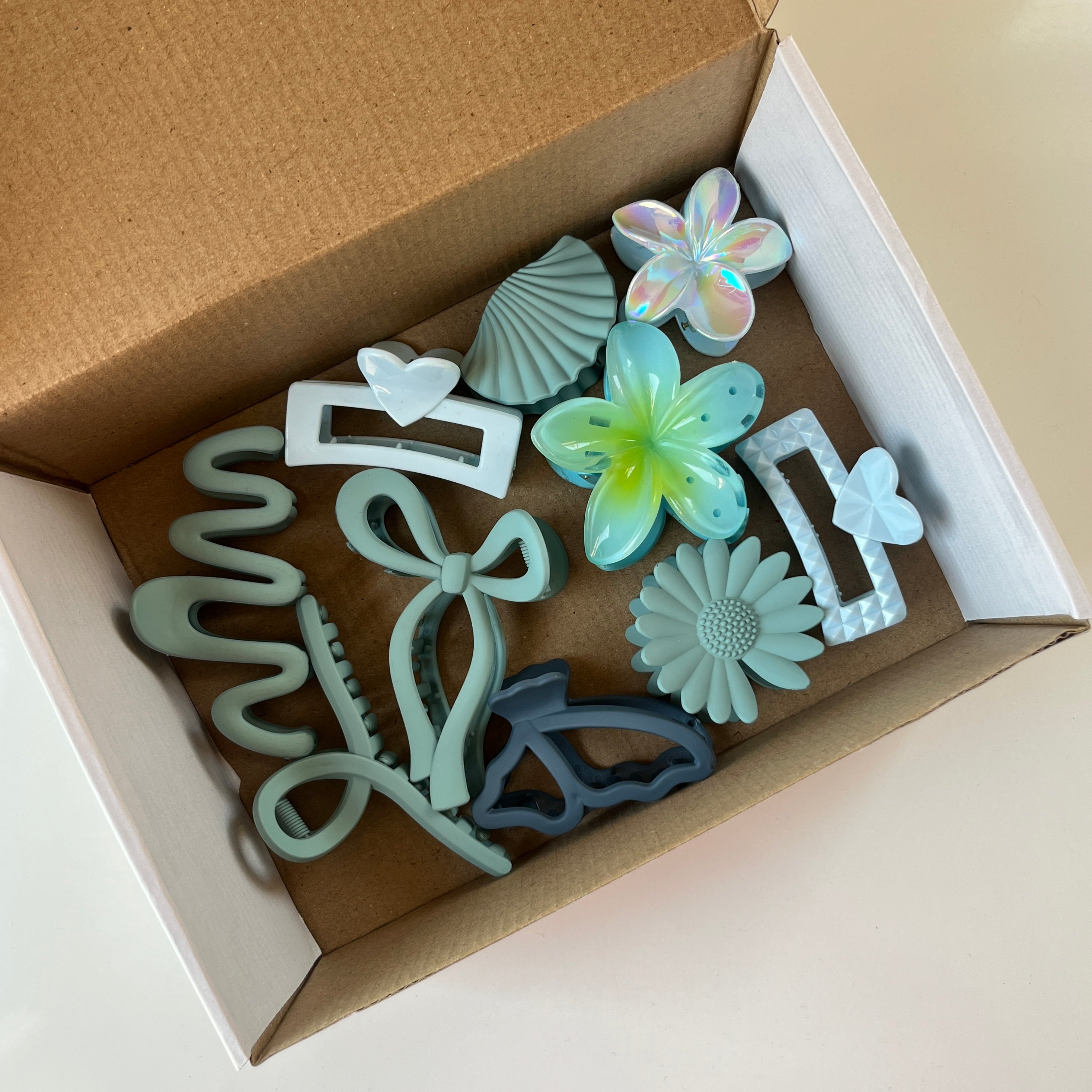 Pastel Green Claw Set of 10