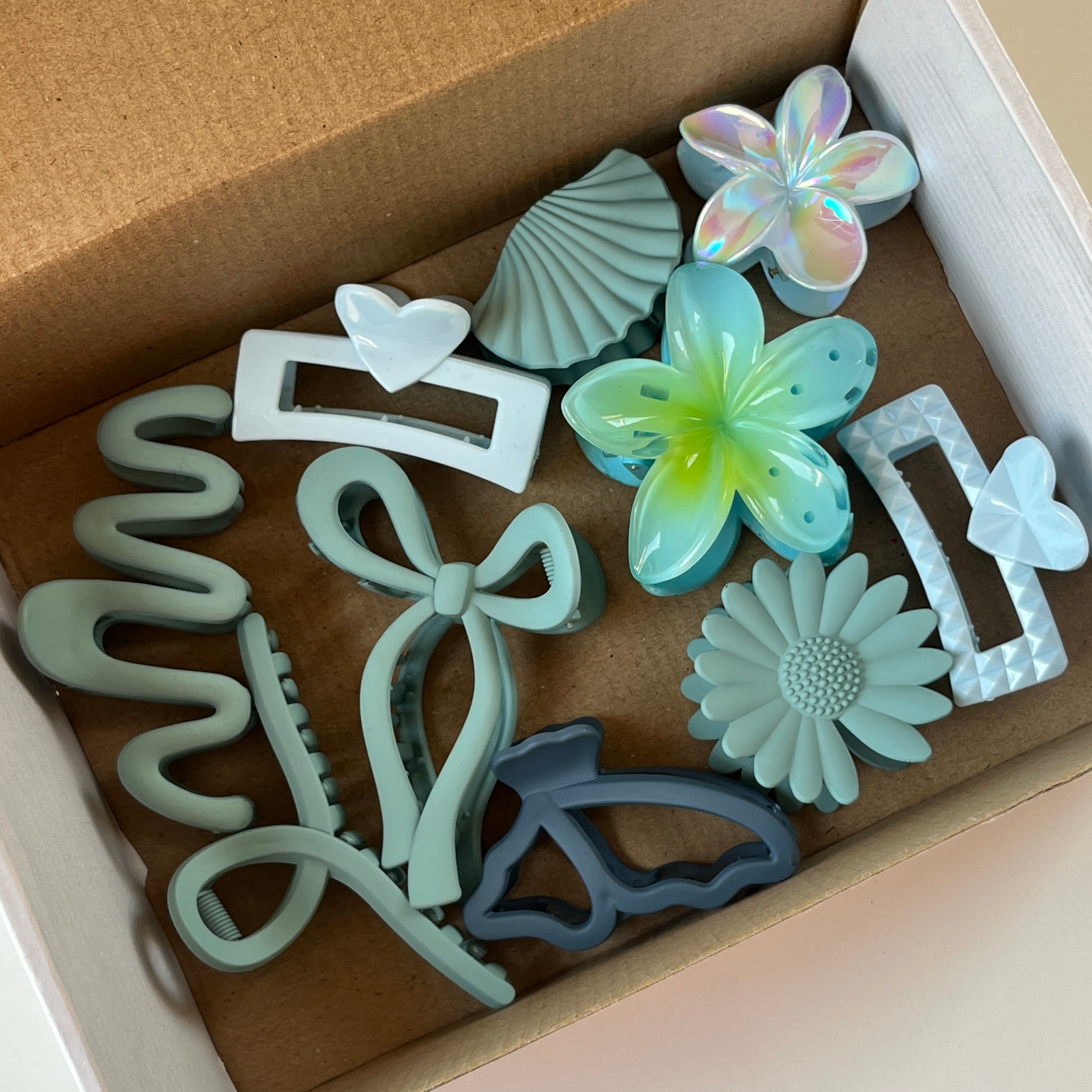 Pastel Green Claw Set of 10