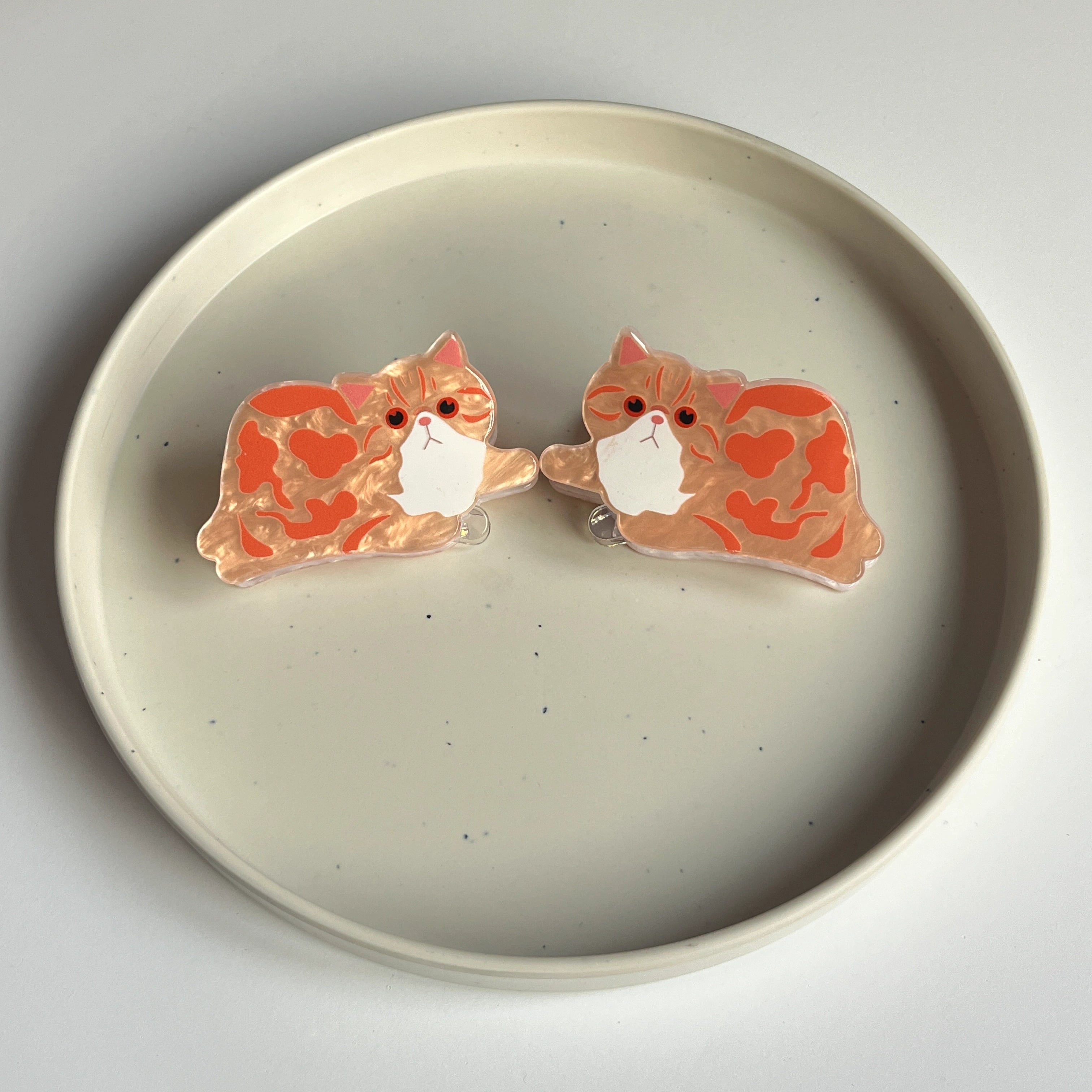 Orange Cat Hair Claw