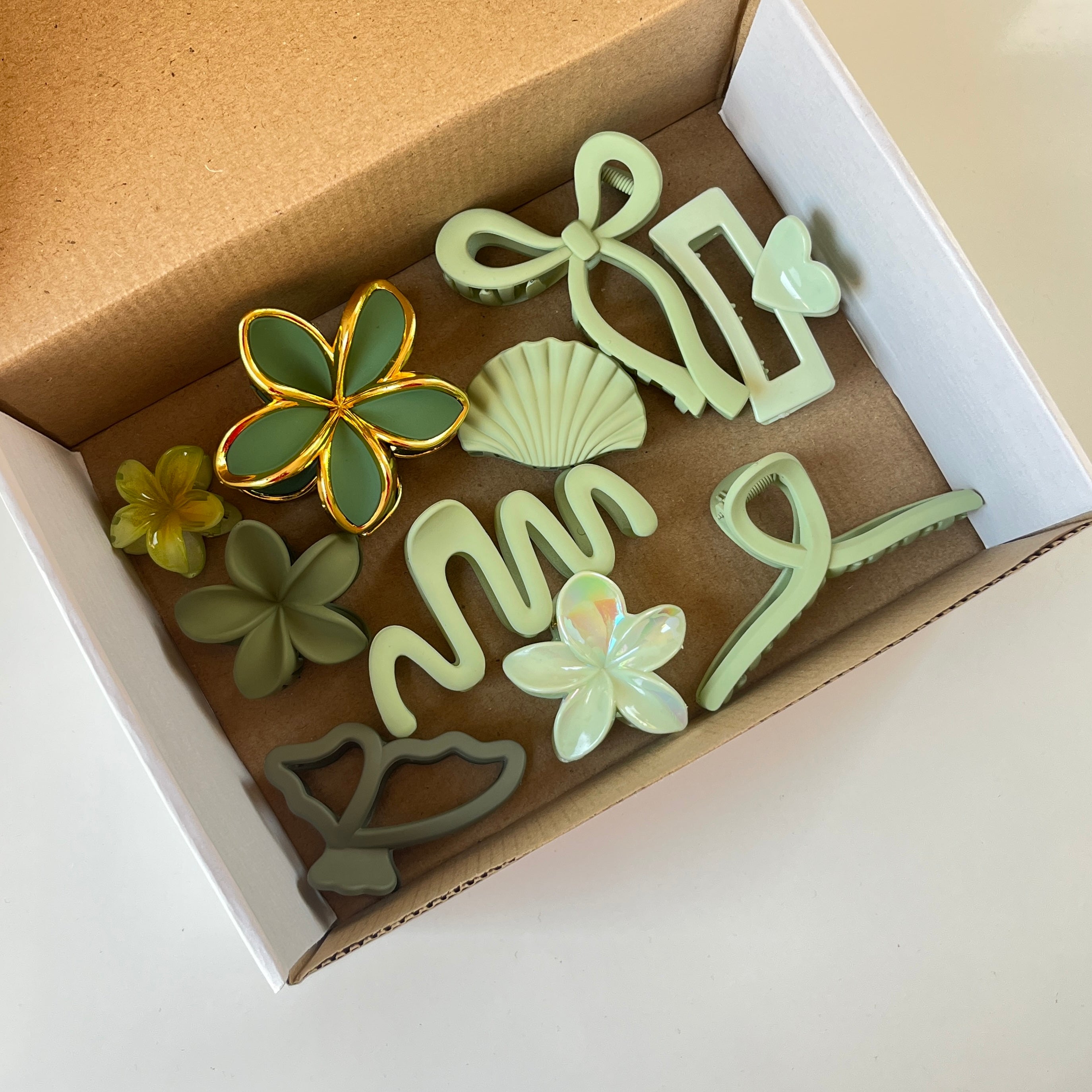 Olive Green Claw Set of 10