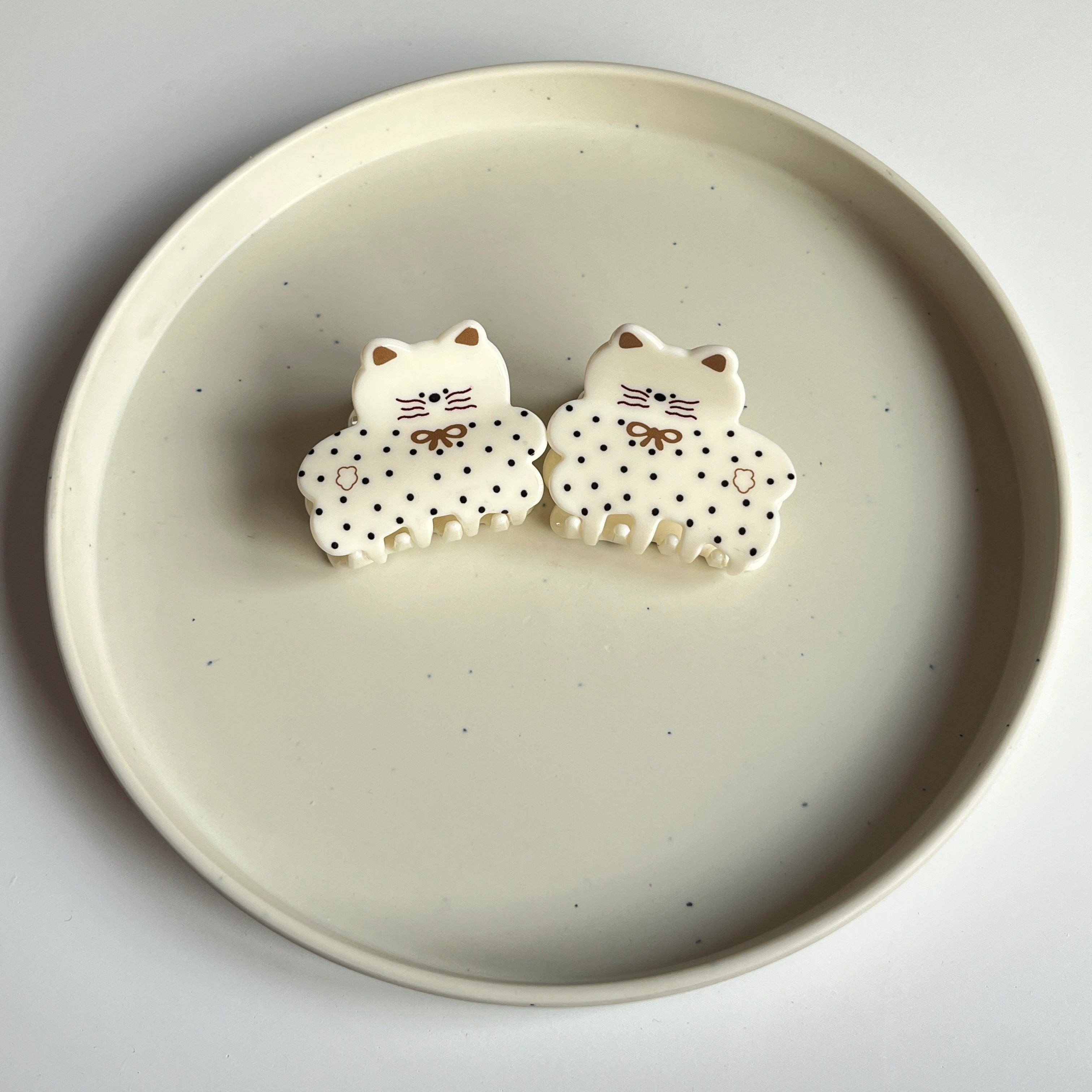 Decorated Dog Hair Claw