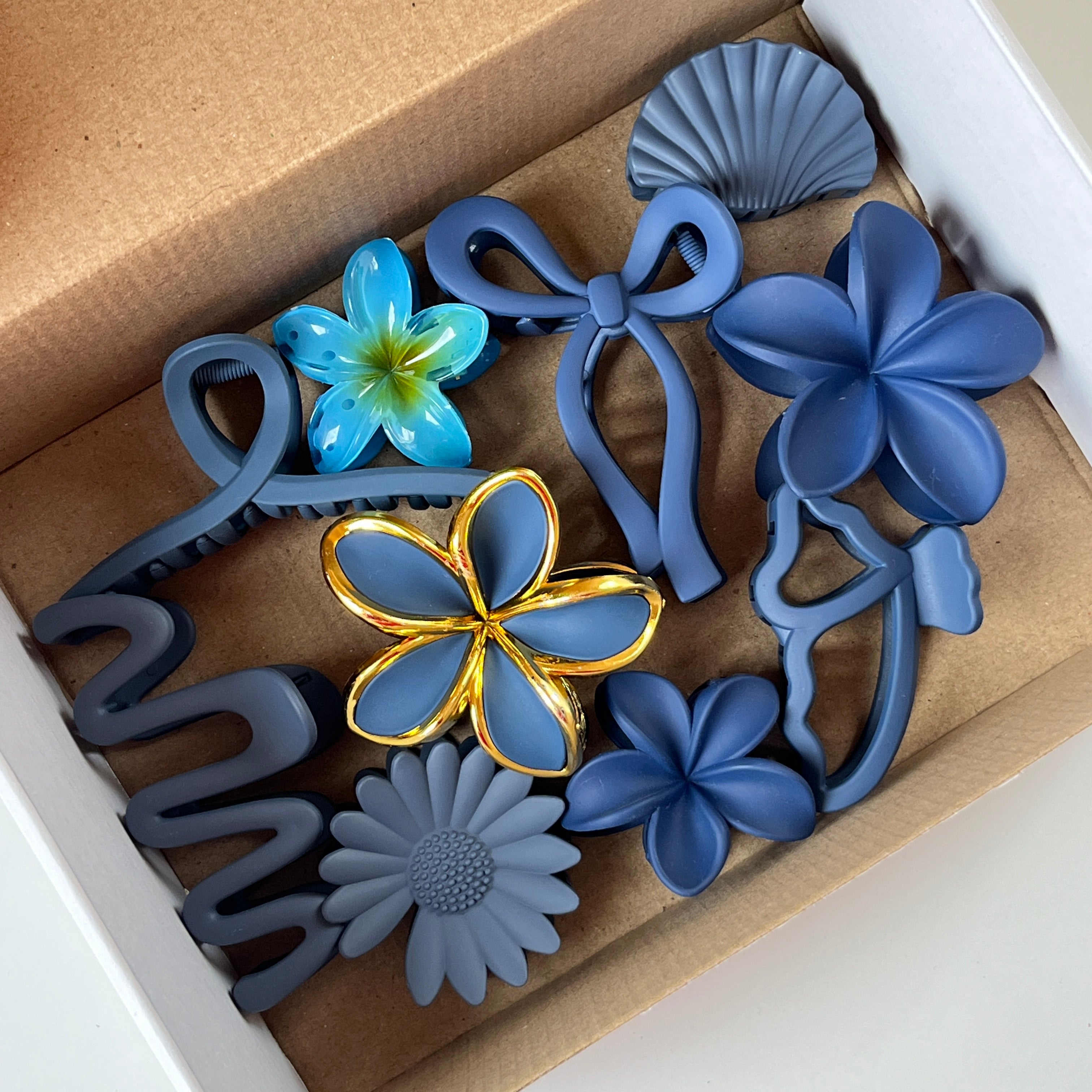 Royal Blue Claw Set of 10