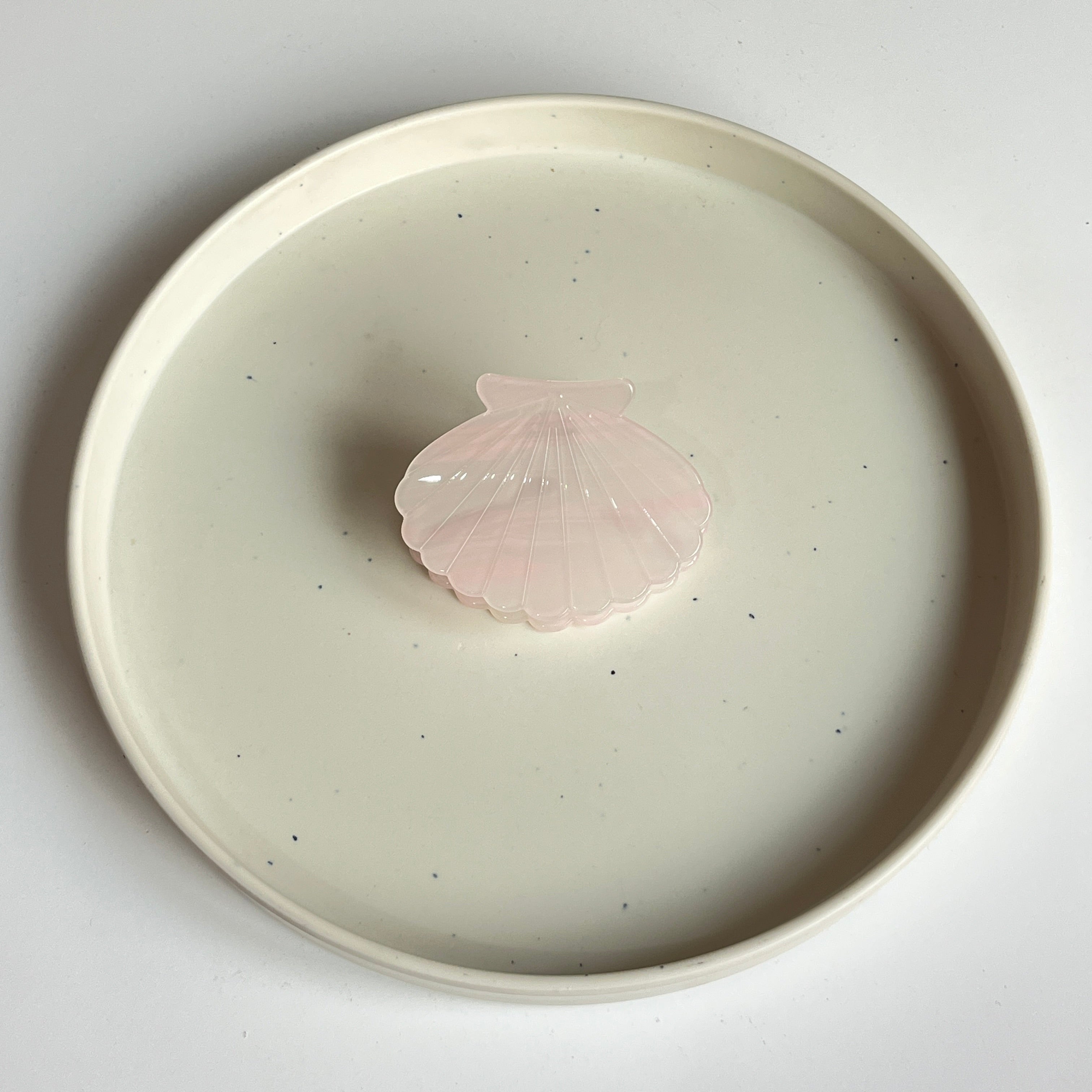 Gloss Shell Large Hair Claw