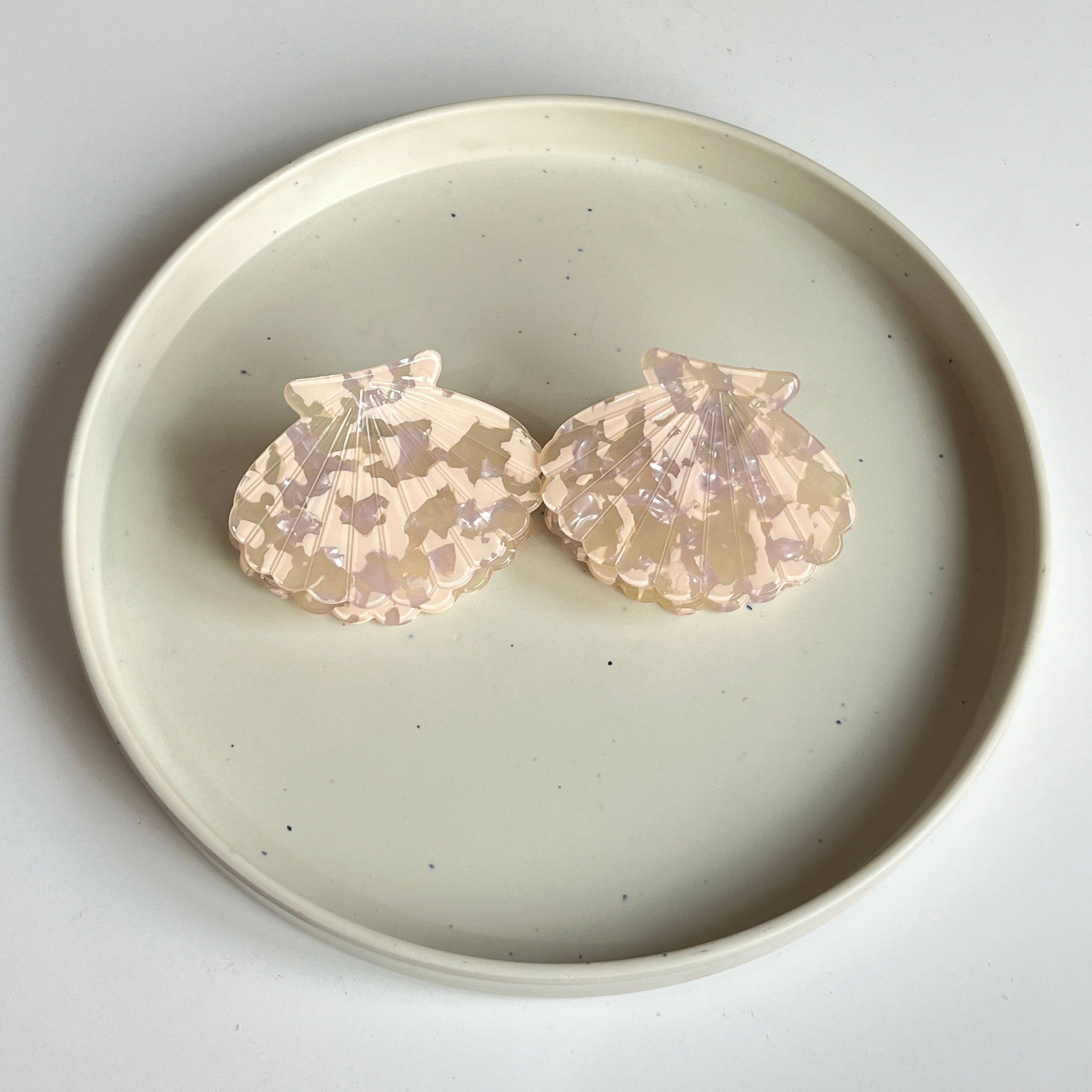 Gloss Shell Medium Hair Claw Set (12 Pcs)