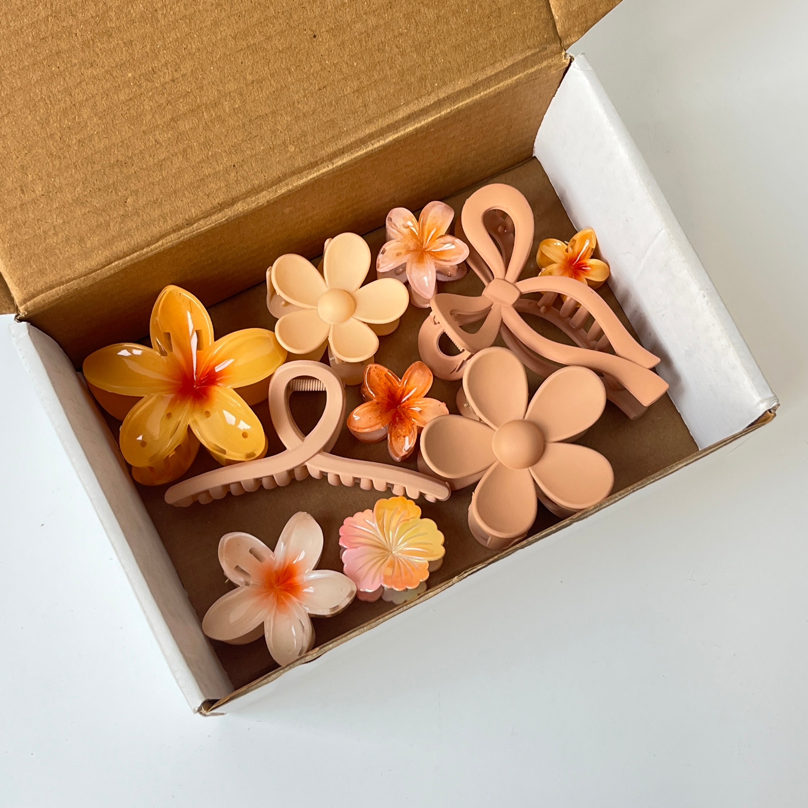 Apricot Glow Claw Set of 10