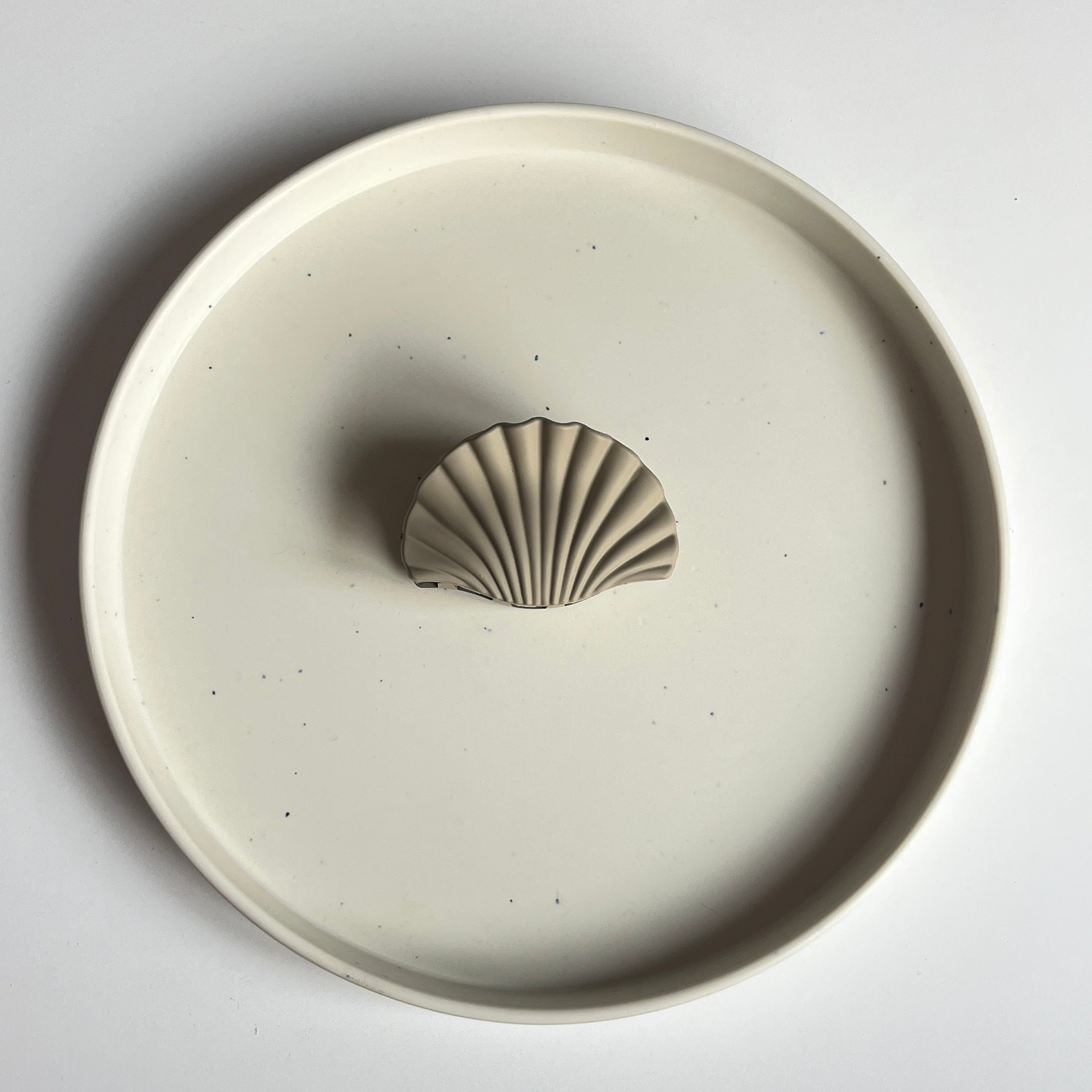 Shell Matte Large Hair Claw