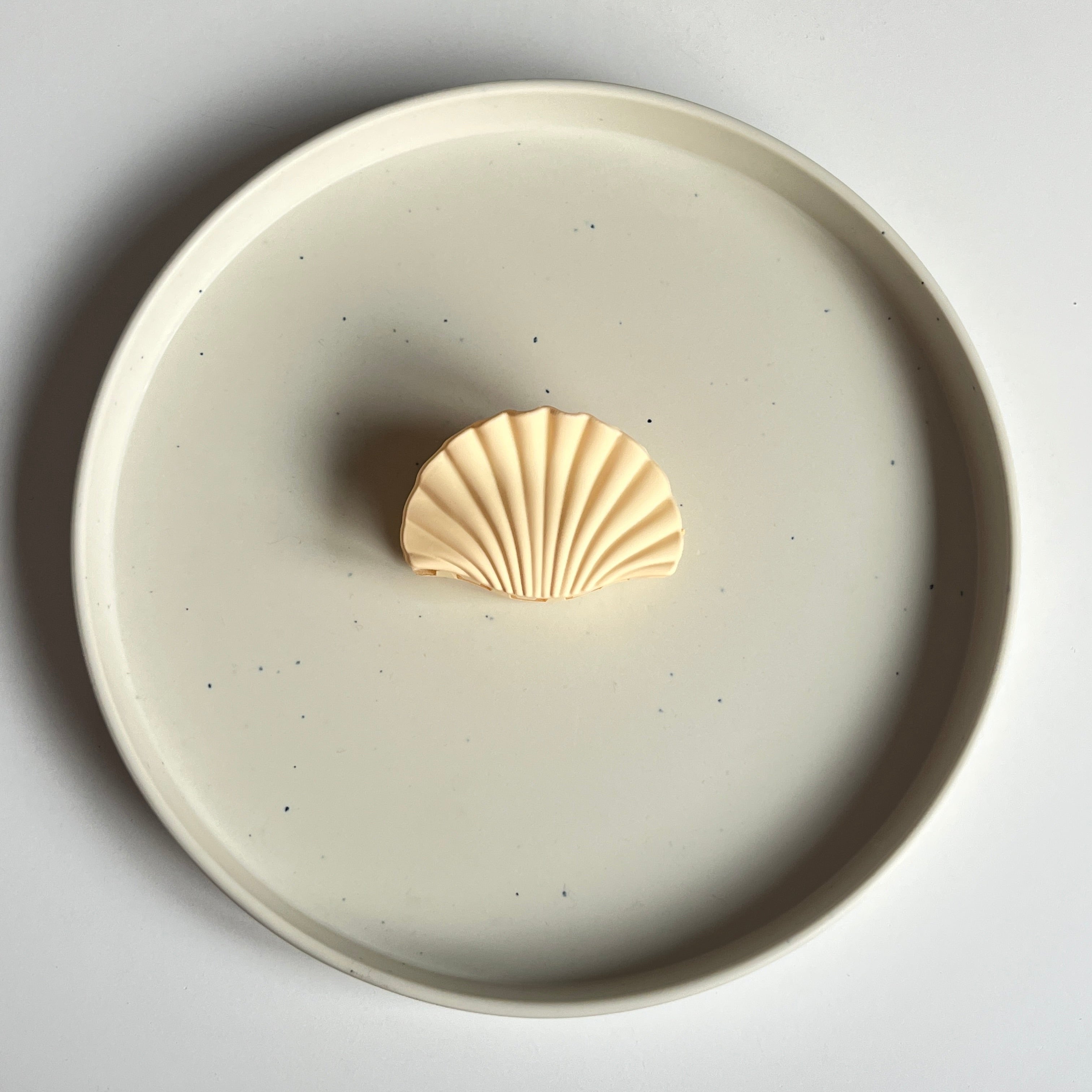 Shell Matte Large Hair Claw