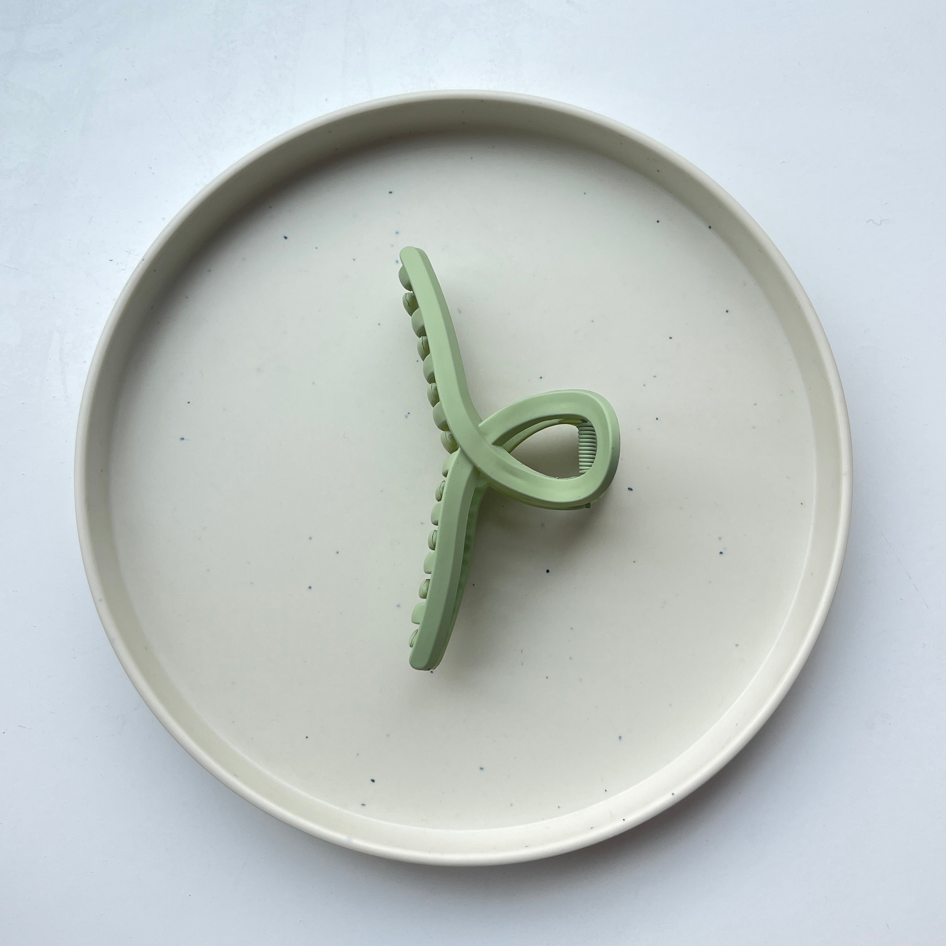 Infinity Loop Large Hair Claw