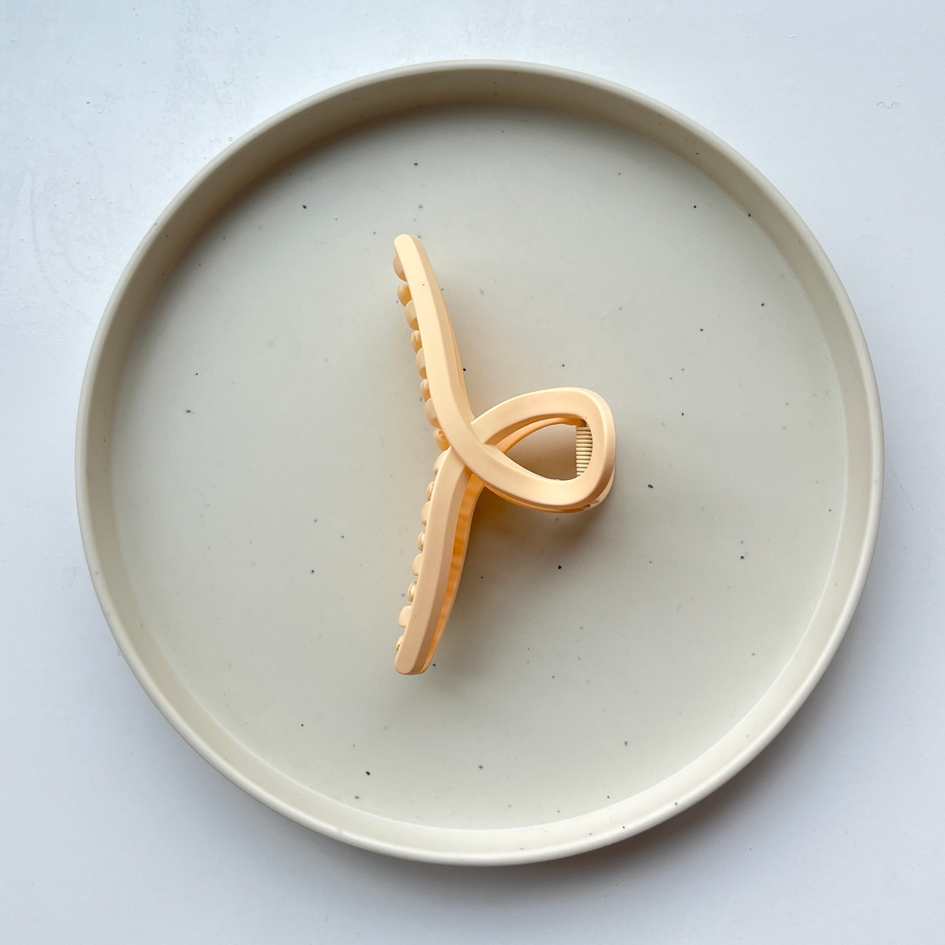 Infinity Loop Large Hair Claw