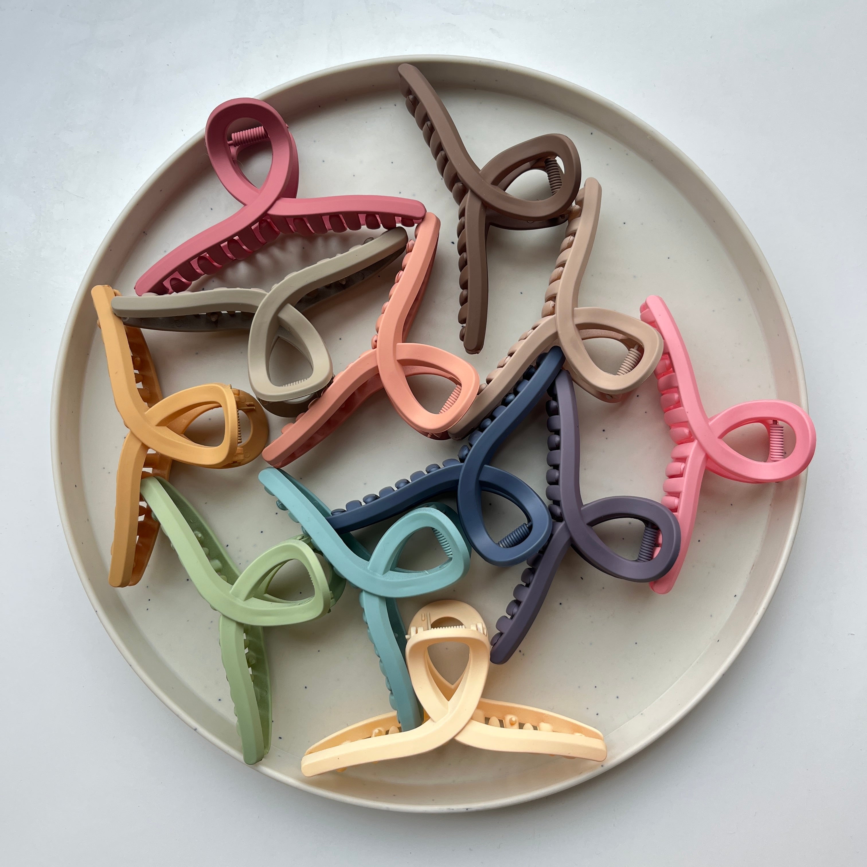 Infinity Loop Large Hair Claw (12 pcs)