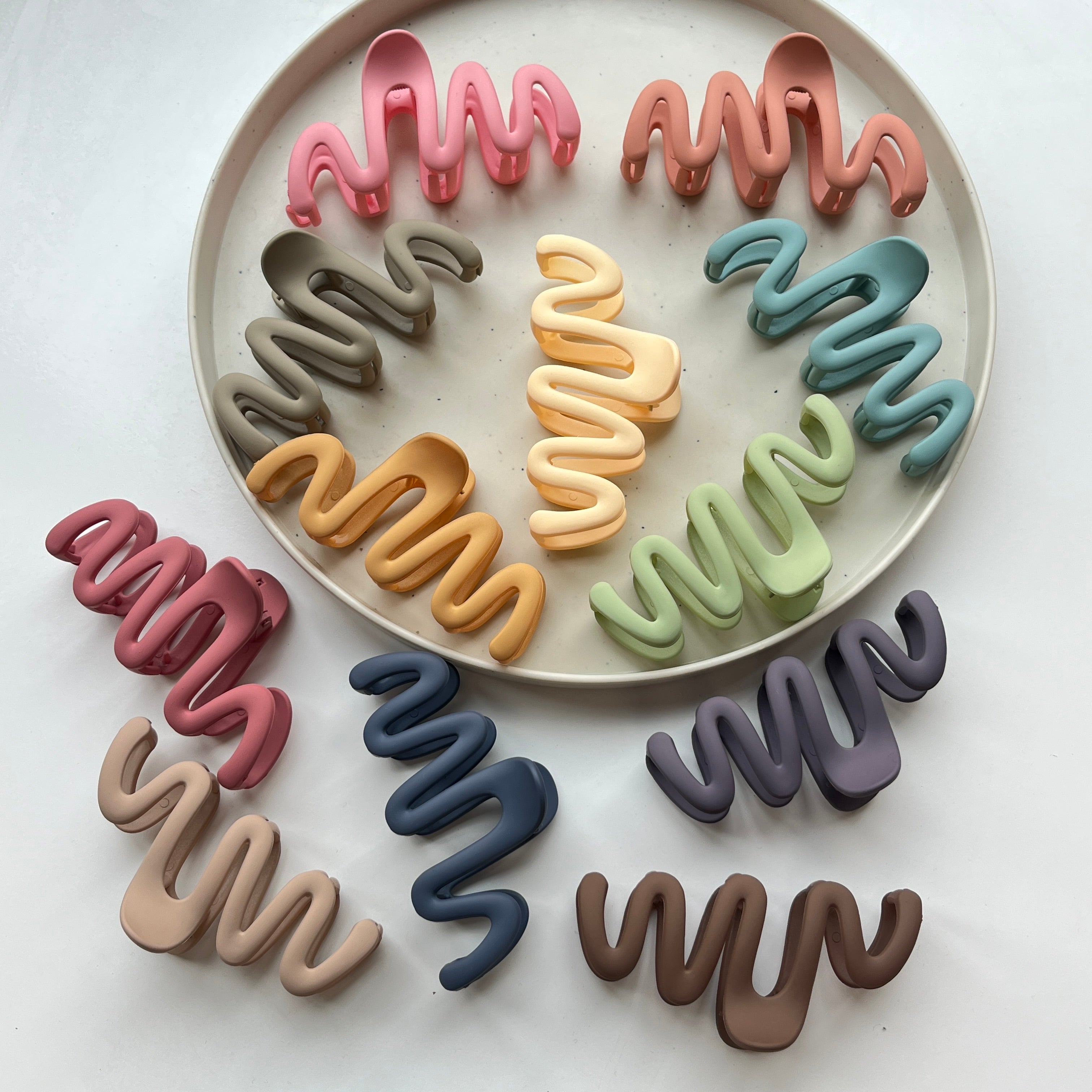 Wavy Swirl Large Hair Claw Set (12 Pcs)