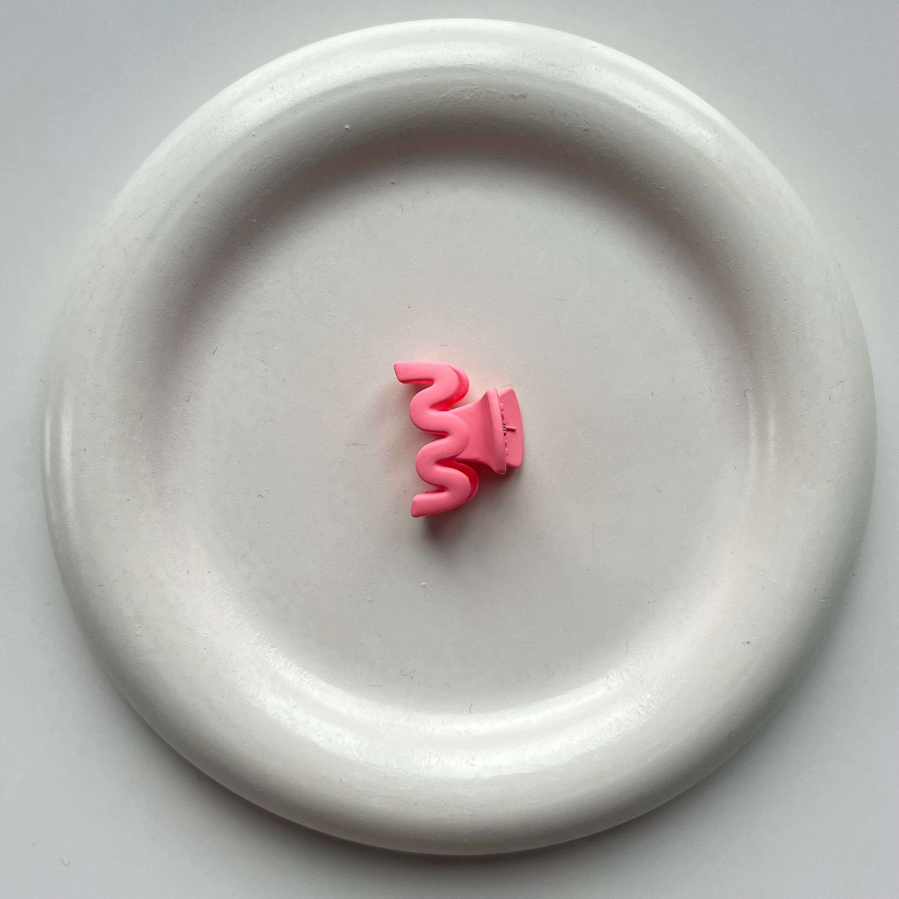 Mini Wavy Claw Set - Set of 4, Fun and Colorful Hair Clips for Kids