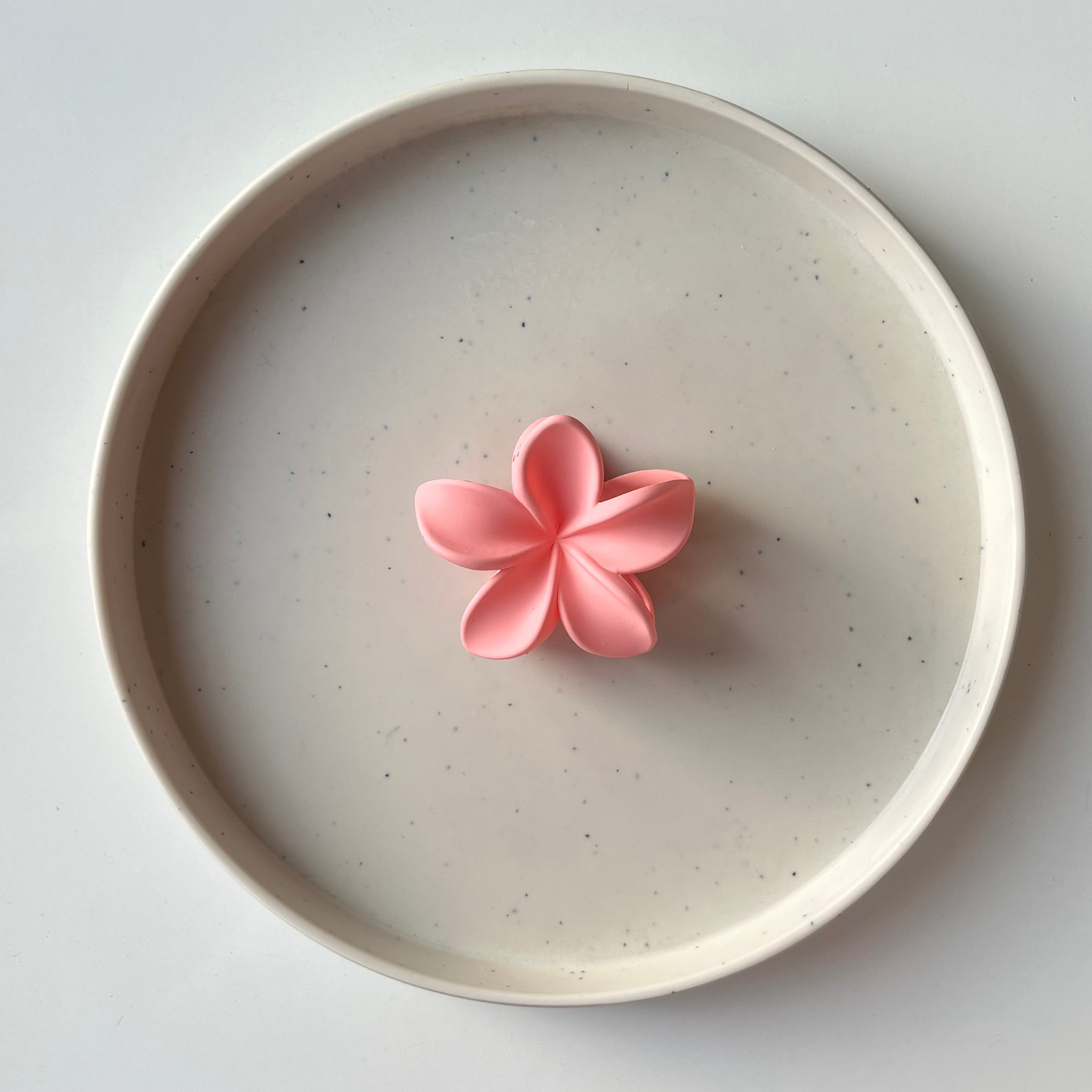 Fleur Matte Claw Clip – Medium