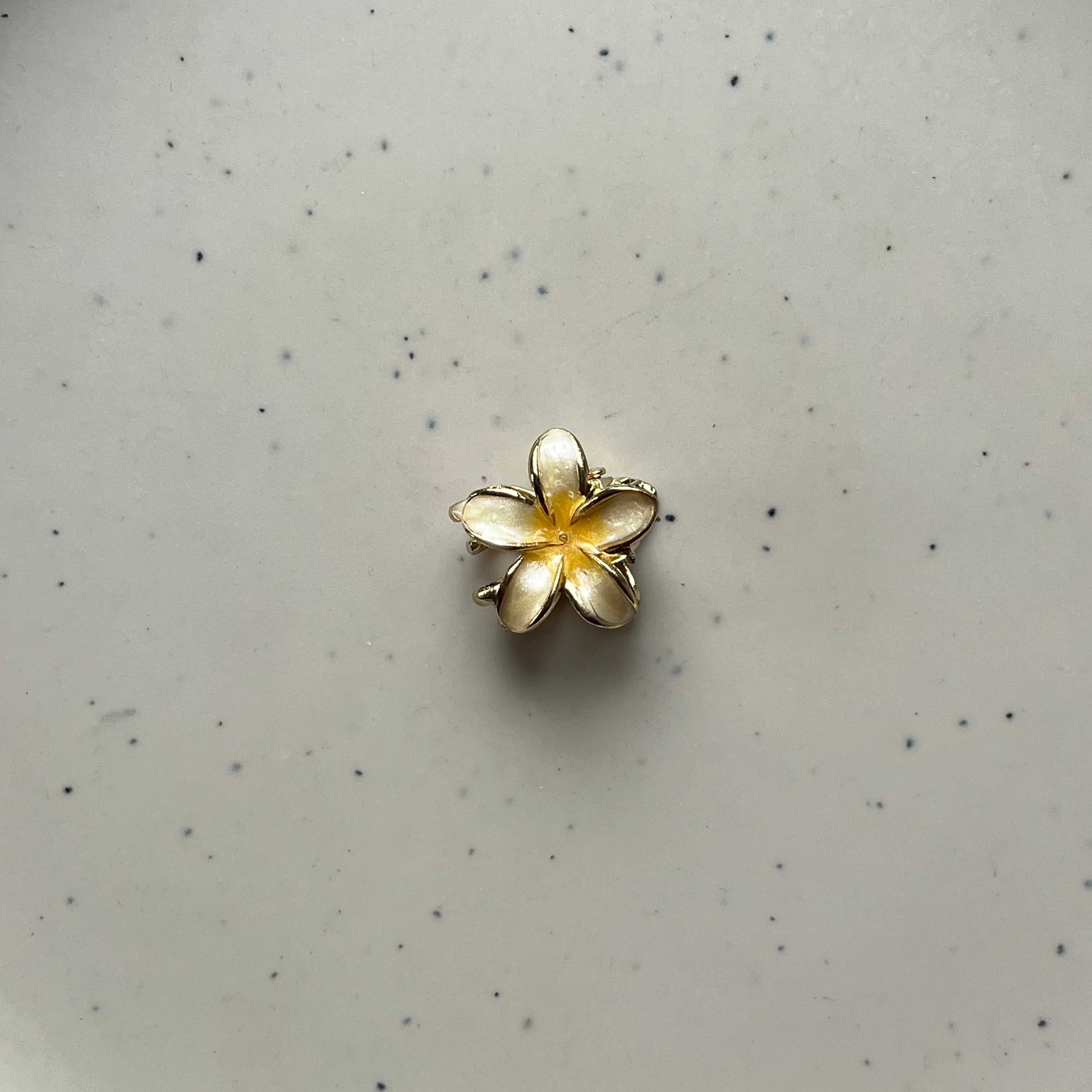 Enamel Bloom – Small Hair Claw