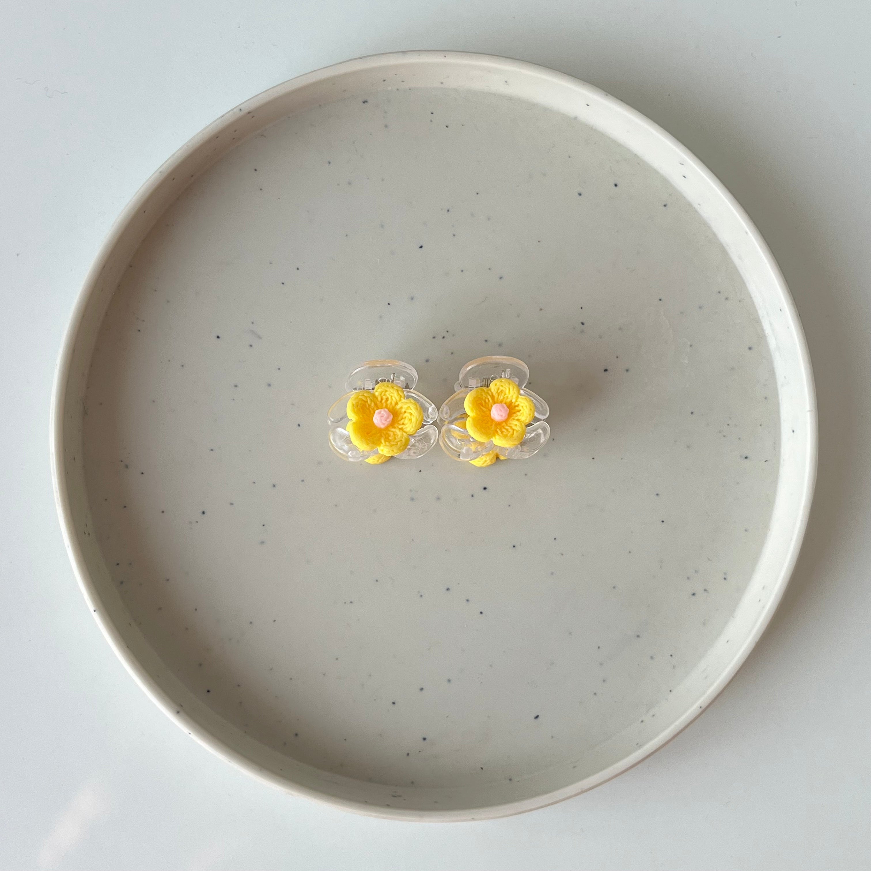 Loomis Crochet Flower Claw Clip – Small