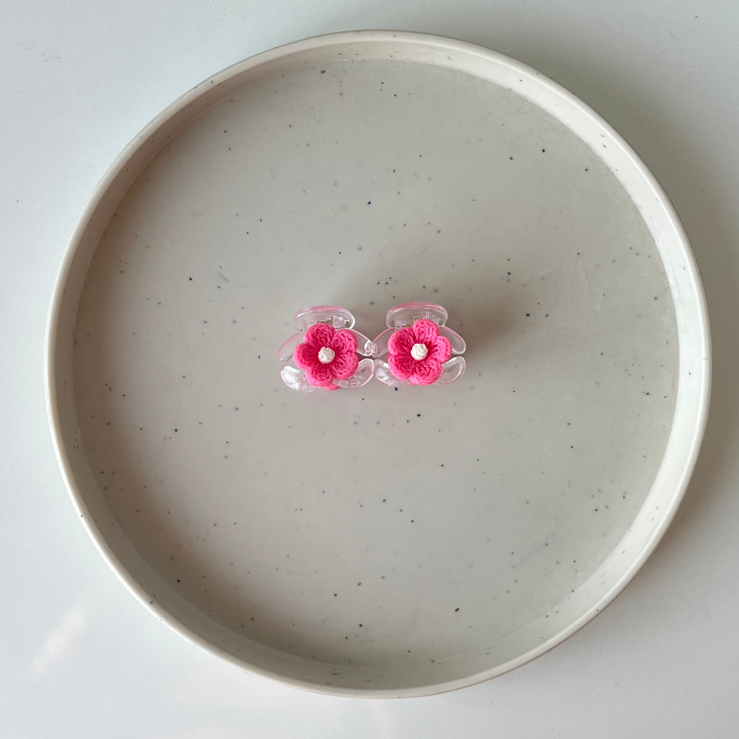 Loomis Crochet Flower Claw Clip – Small