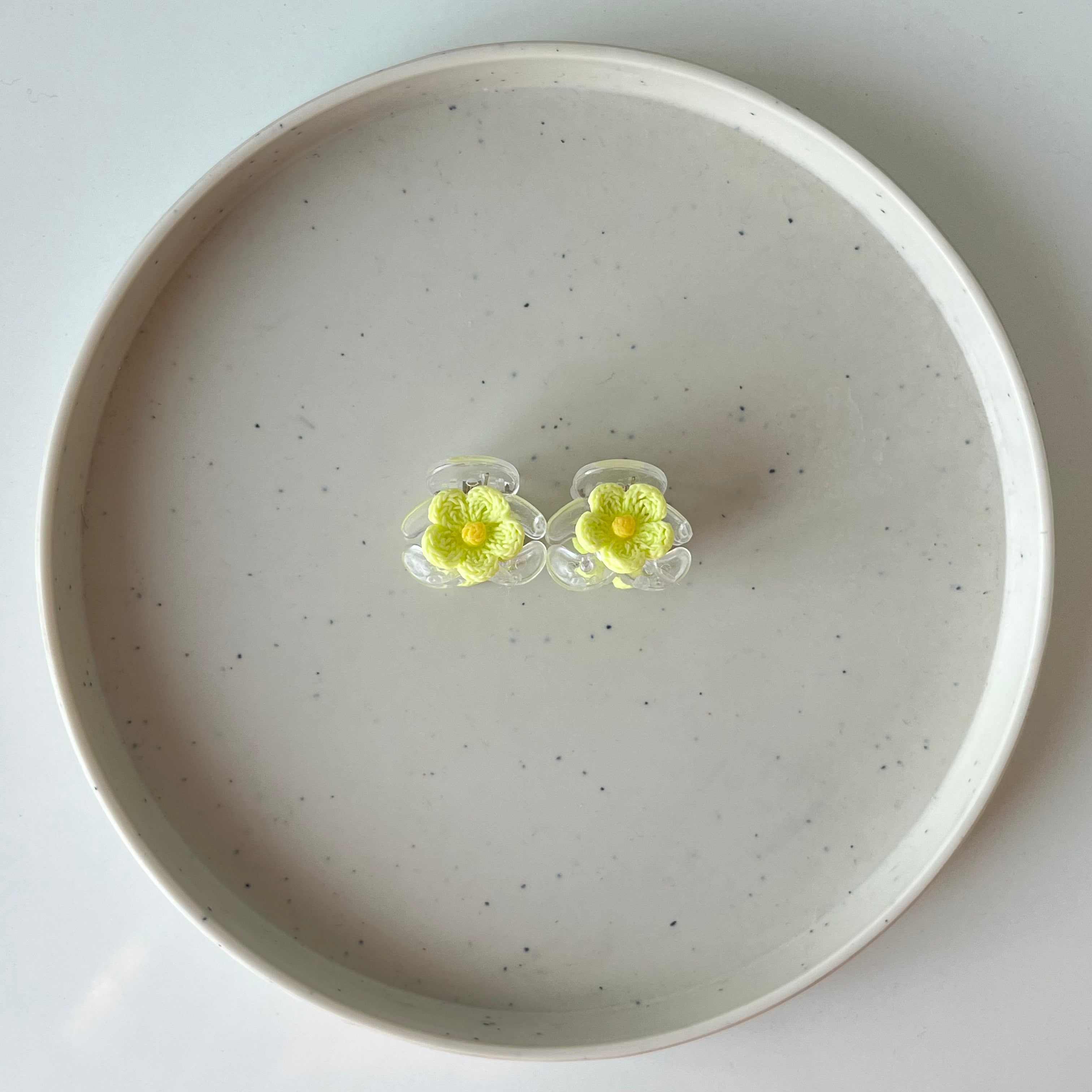 Loomis Crochet Flower Claw Clip – Small